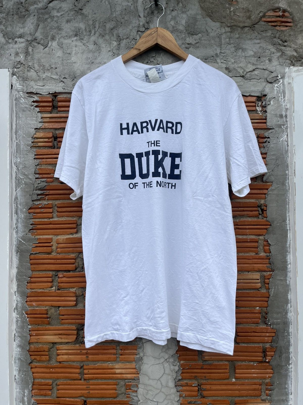 Vintage Vintage HARVARD The DUKE OF THE NORTH Univercity 90’s Tshirt Size US L / EU 52-54 / 3 - 2 Thumbnail