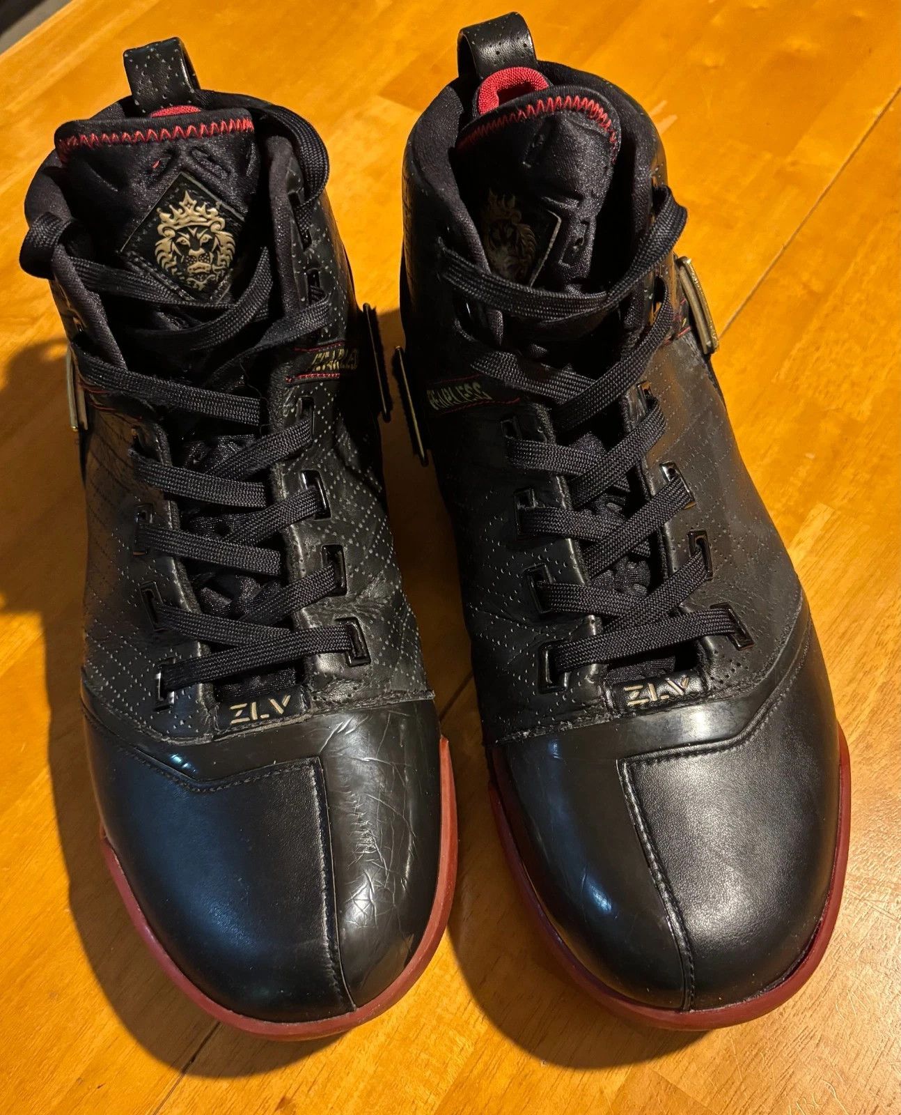 Nike 2007 LeBron 5 Black Crimson Metallic Gold Size US 12 / EU 45 - 2 Thumbnail