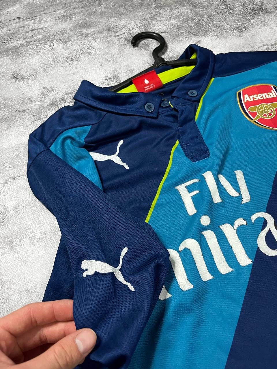 Puma Arsenal jersey season 14/15 size M Size US M / EU 48-50 / 2 - 3 Thumbnail