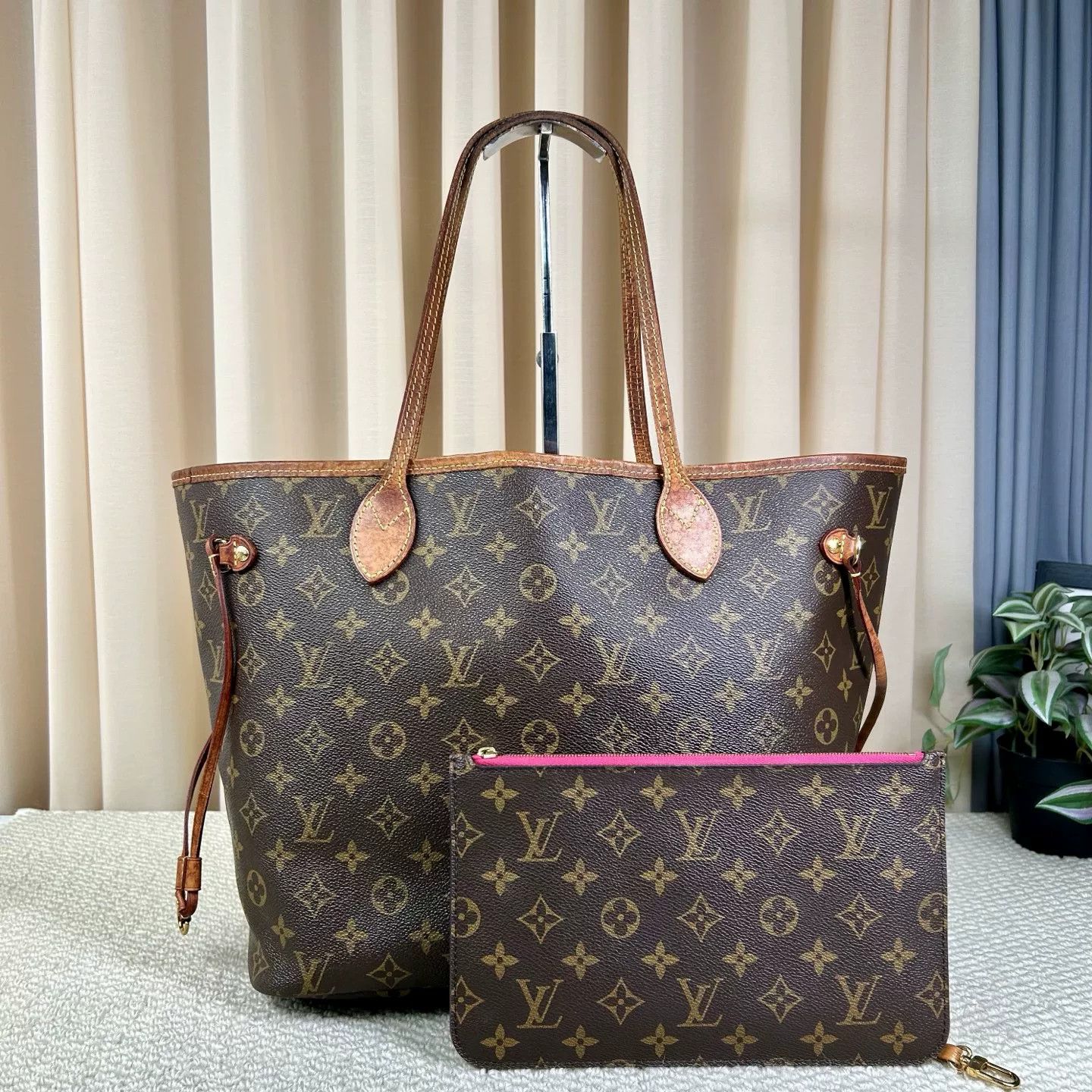 Louis Vuitton Pre-loved Bag Very good condition Size ONE SIZE - 1 Thumbnail