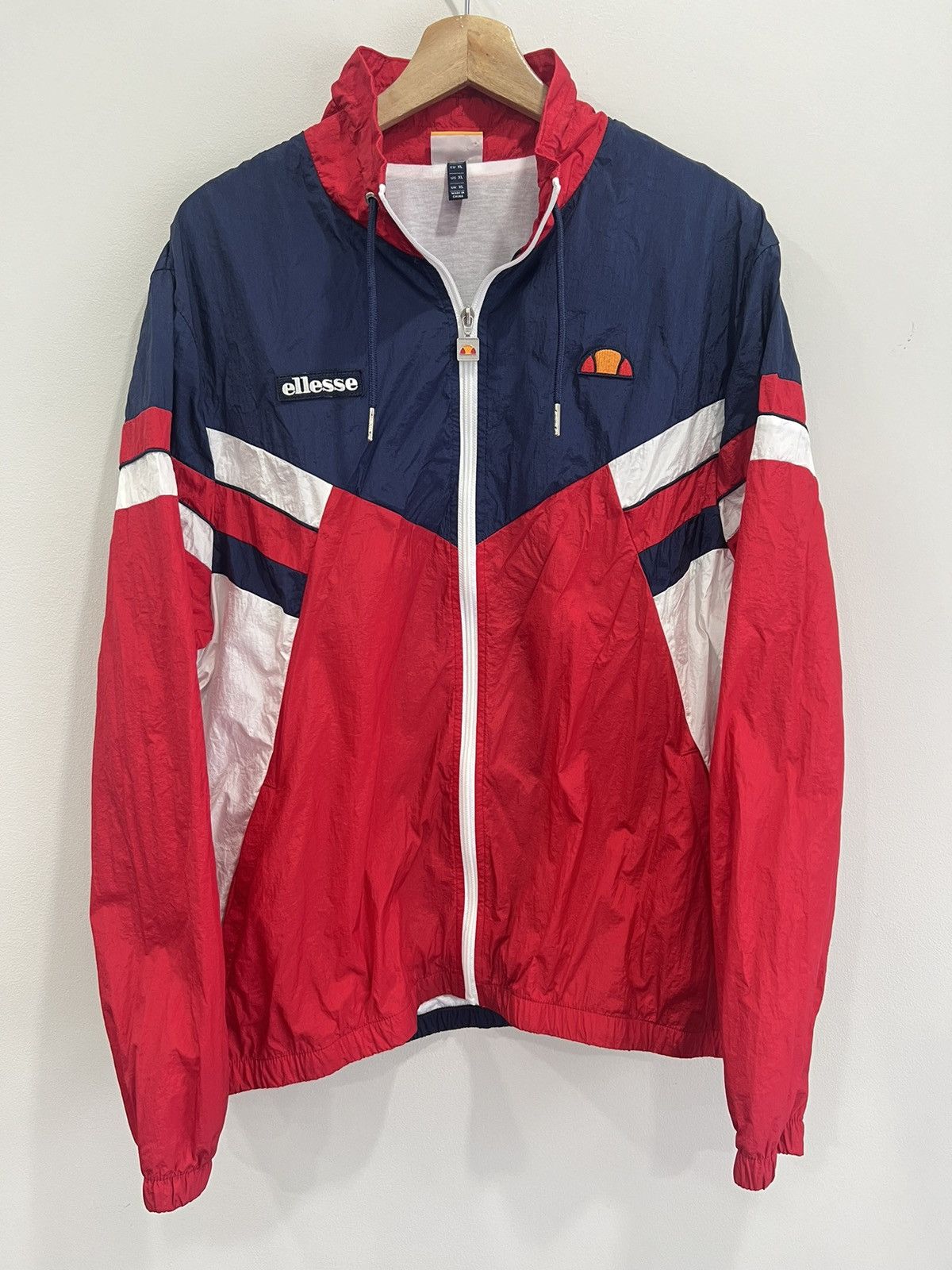 Ellesse Vintage Y2K Ellesse Windbreaker Jacket zip up Size US XL / EU 56 / 4 - 1 Thumbnail