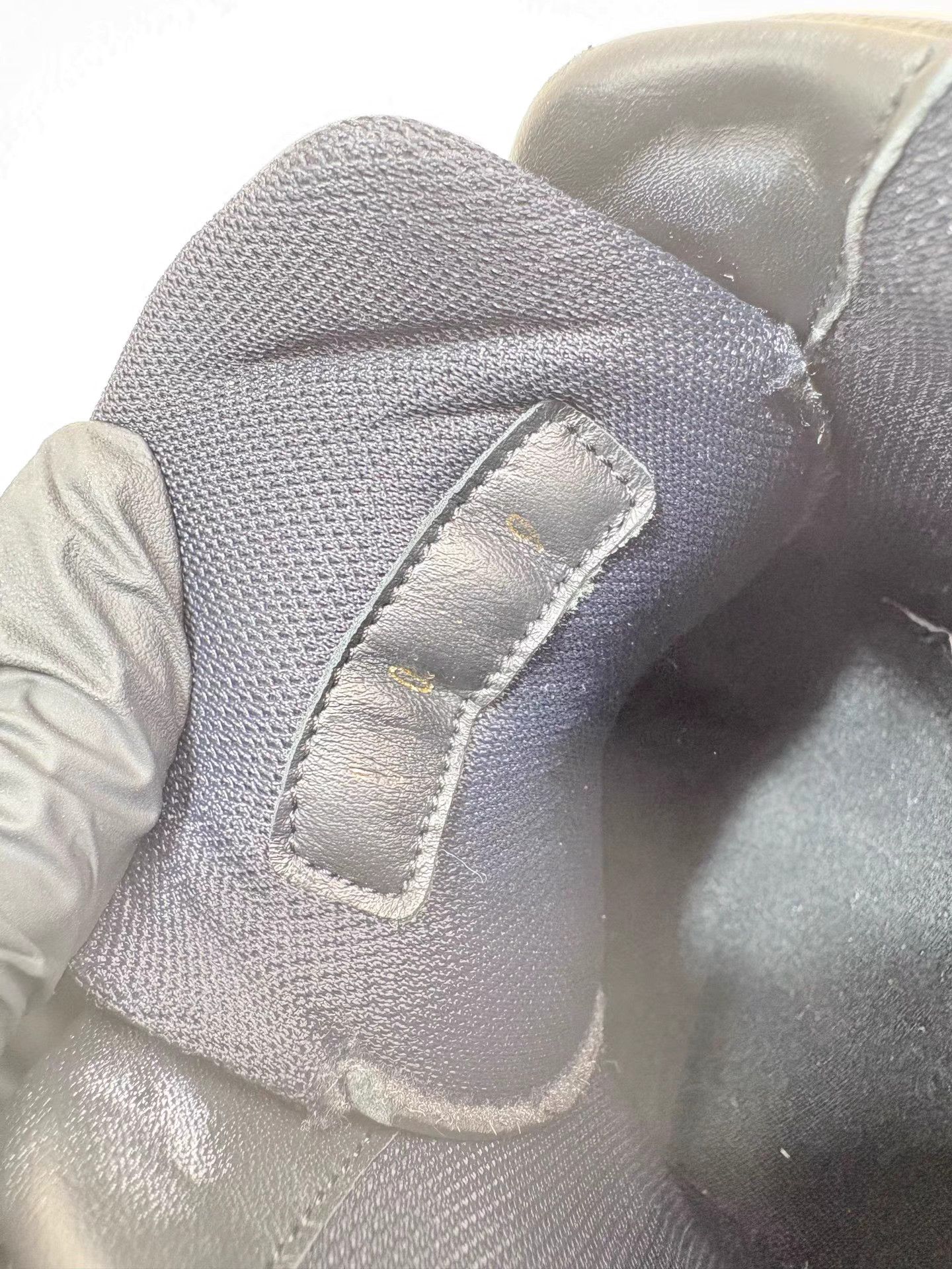 Louis Vuitton LOUIS VUITTON Trainer Black Samurai Embossed Skate Shoes K1 Size US 10 / EU 43 - 7 Thumbnail