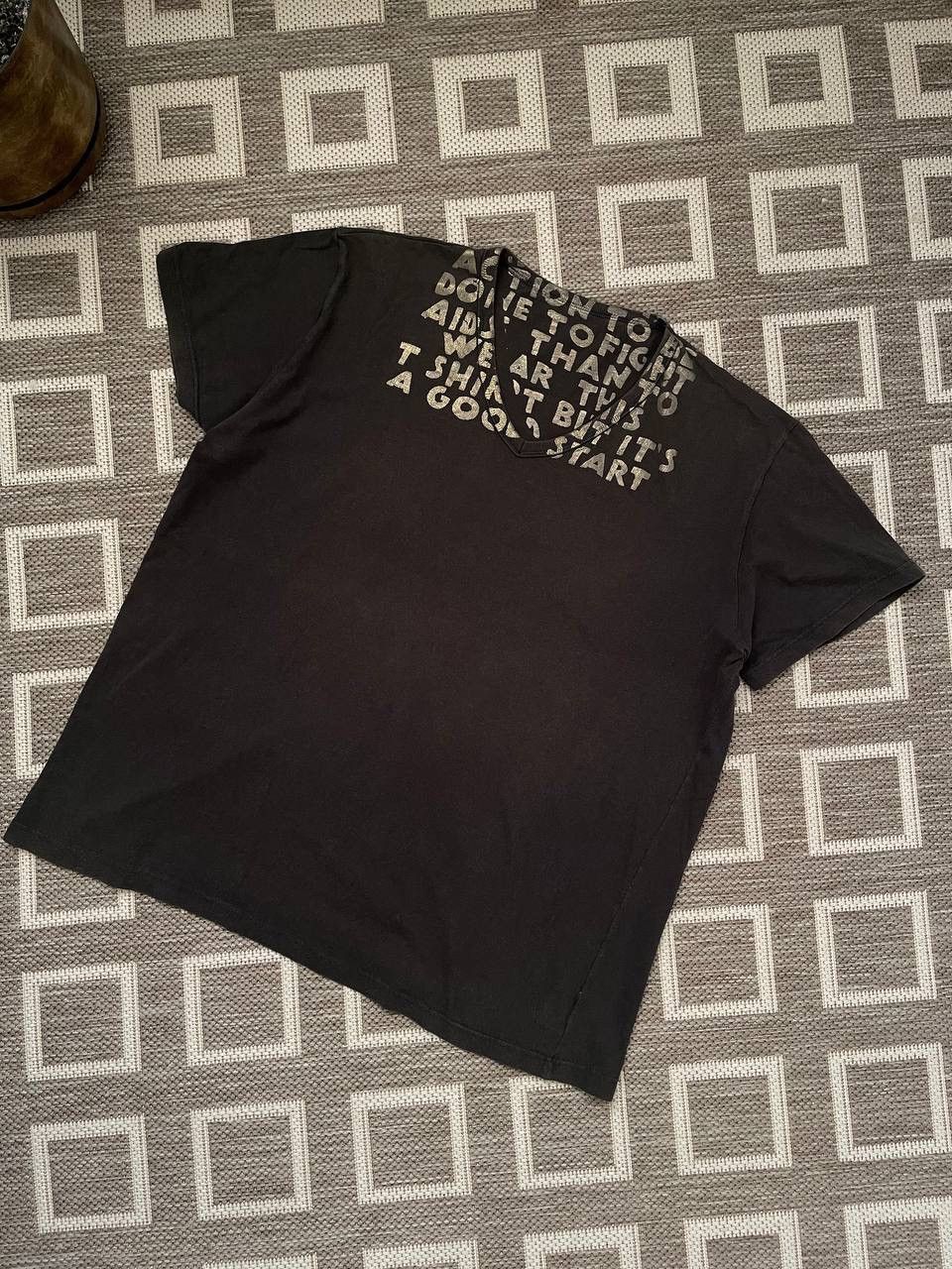Maison Margiela Maison Martin Margiela aw 2004 2005 aids print t shirt logo Size US XL / EU 56 / 4 - 1 Thumbnail