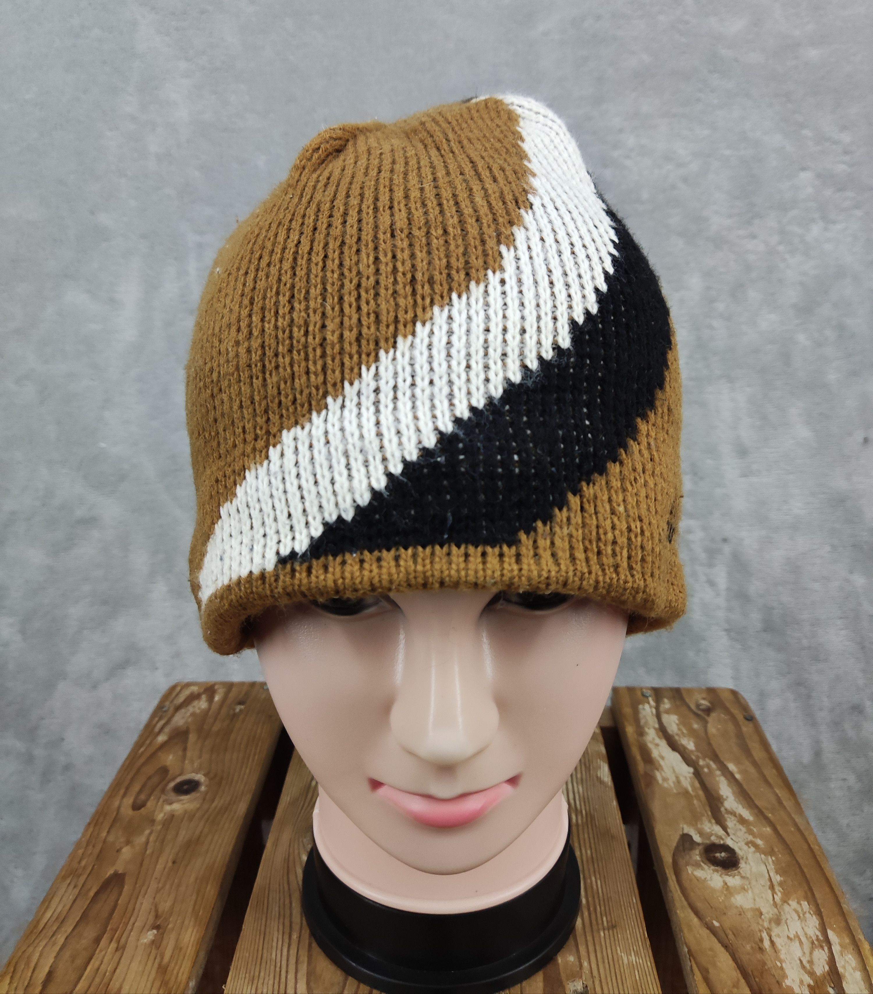 Vintage Vintage Sims Snowboarding Beanie Hat Size ONE SIZE - 1 Thumbnail