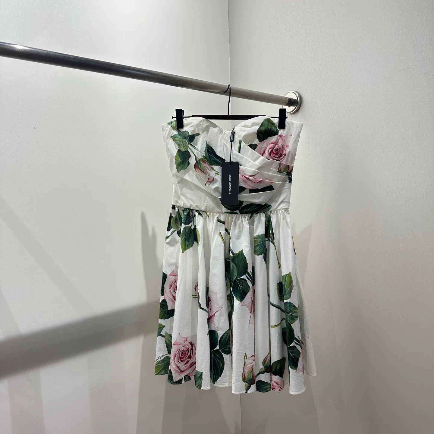 Dolce & Gabbana Dolce & Gabbana Floral T-Shirt it_40 Women Size S / US 4 / IT 40 - 1 Thumbnail