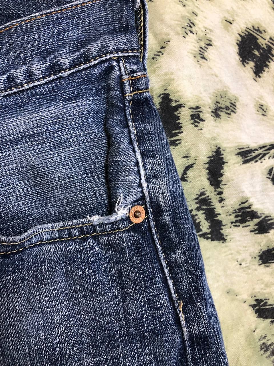 Levi's Levi's 501 Button Fly Cuffed Denim Shorts Blue Men's Size US 36 / EU 52 - 6 Thumbnail