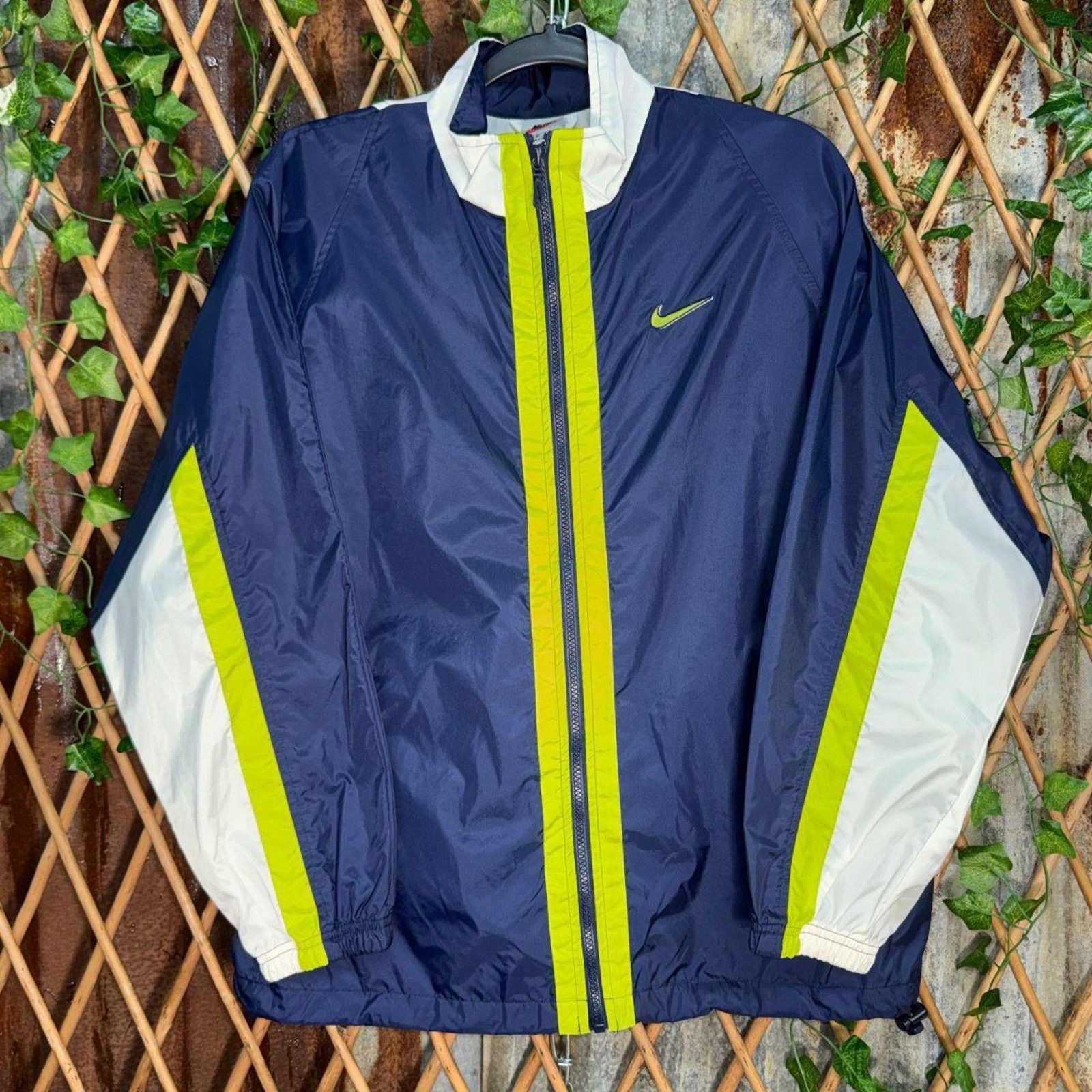 Nike Vintage y2k nike 1990s embroidered lightweight windbreaker Size US M / EU 48-50 / 2 - 1 Thumbnail