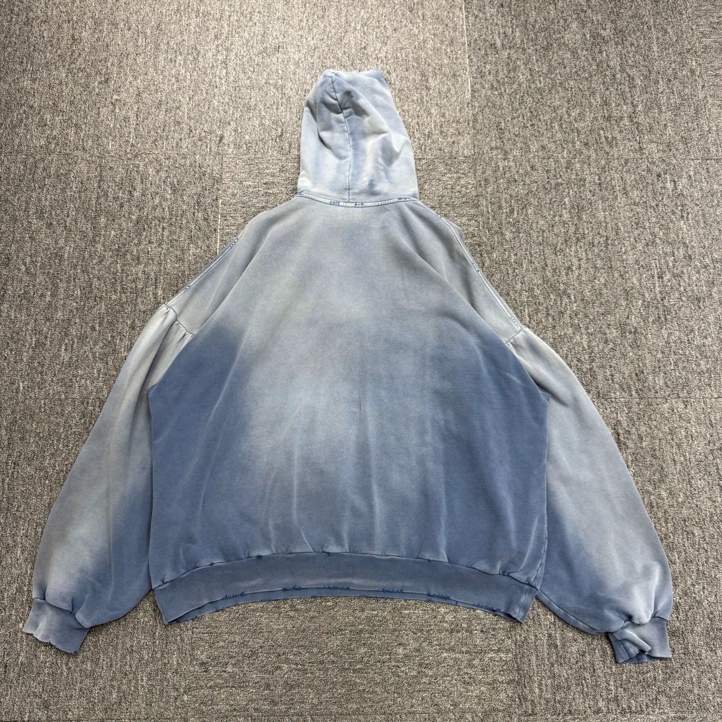 Balenciaga Balenciaga washed distressed gradient hoodie 4 Size US XL / EU 56 / 4 - 5 Thumbnail