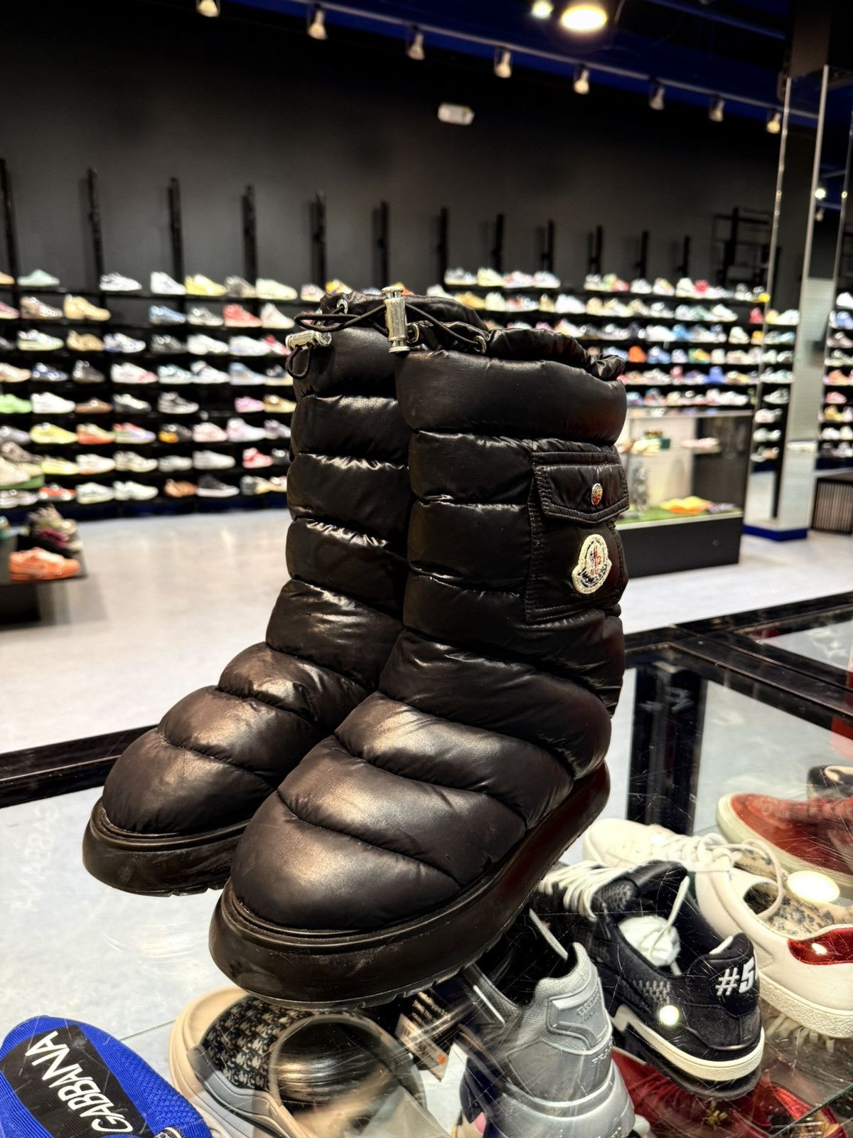 Moncler AUTHENTIC Moncler Gaia Pocket Puffer Snow Boot BLACK Size 40 Size US 10 / IT 40 - 7 Thumbnail