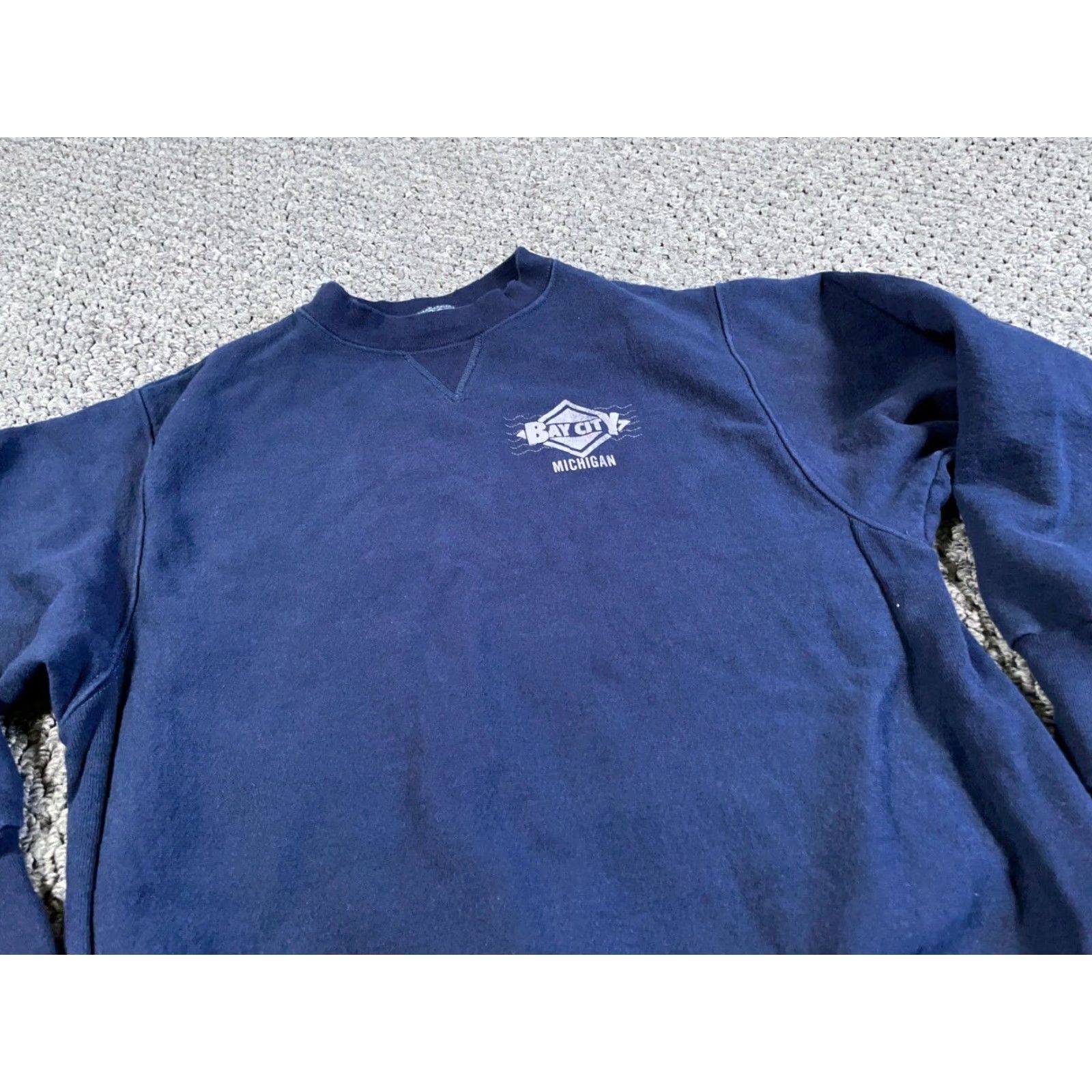 Vintage VINTAGE Bay City Michigan Sweatshirt Men’s Medium Blue Heavyweight Crewneck Graphic Print 90s City Retro Pullover Size US M / EU 48-50 / 2 - 5 Thumbnail
