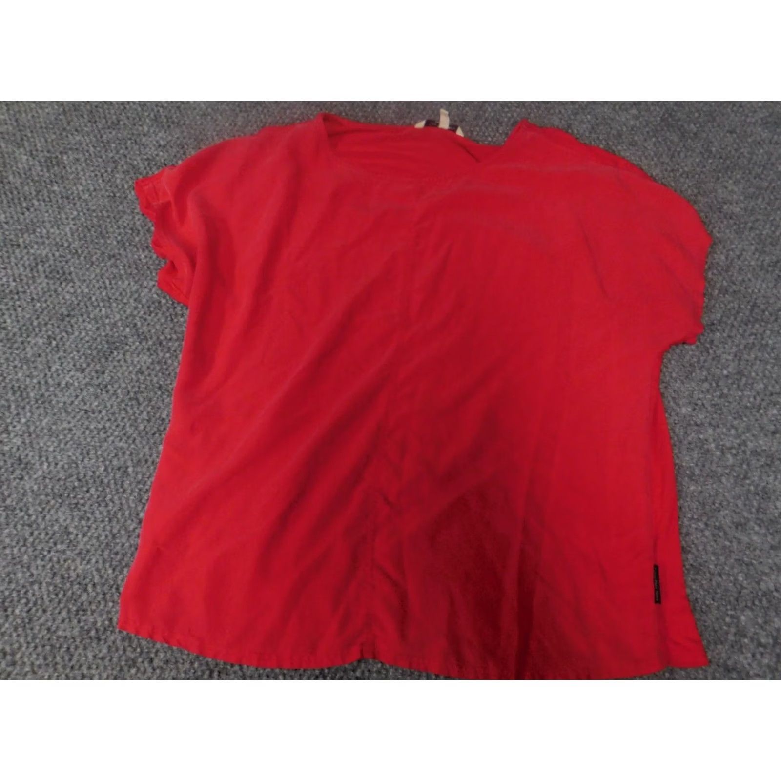 Calvin Klein Calvin Klein Blouse S Women Red Crew Neck Short Sleeve Pullover Casual Solid Zipper Classic Size S / US 4 / IT 40 - 2 Thumbnail