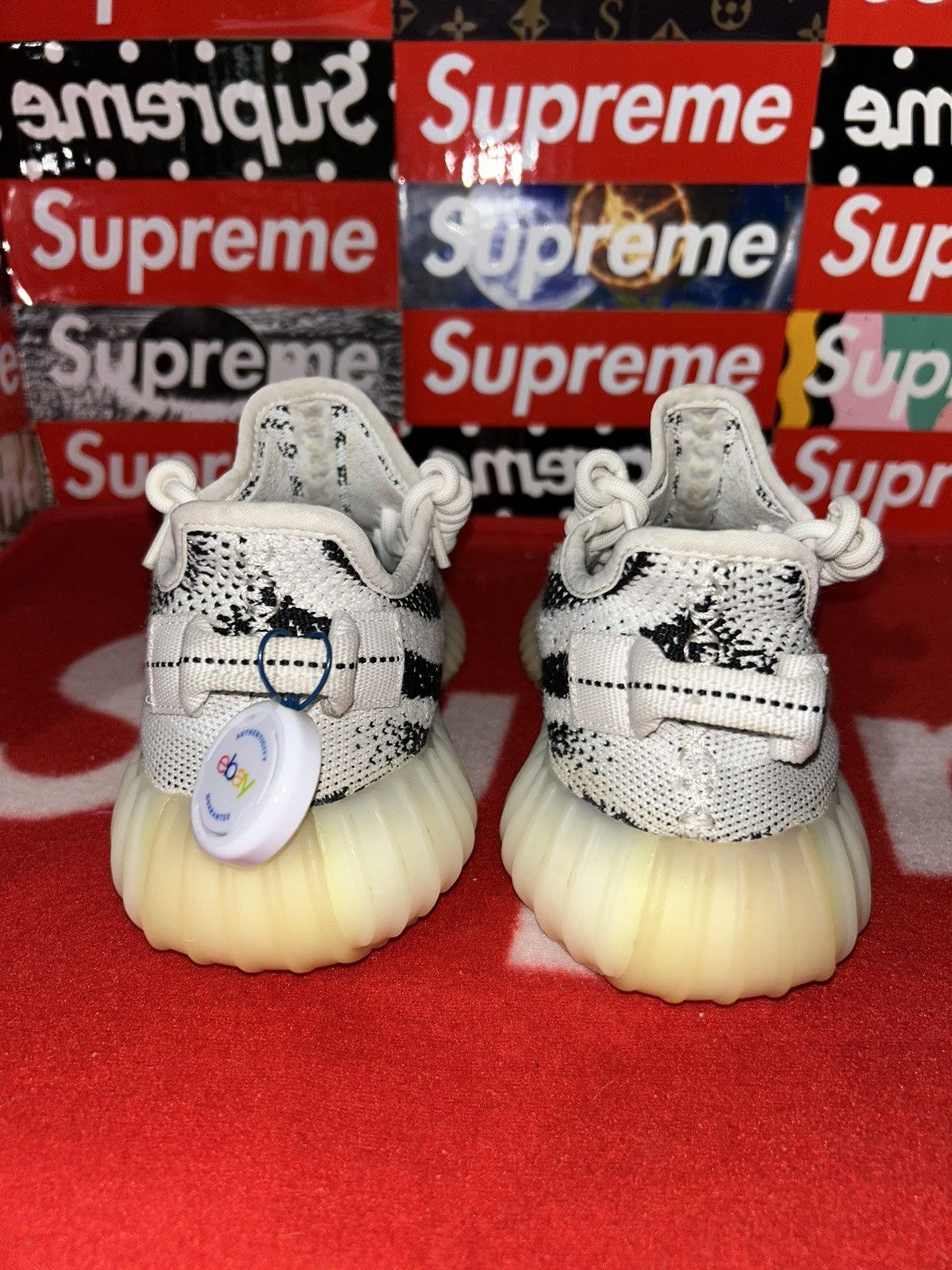 Adidas adidas Yeezy Boost 350 V2 Zebra CP9654 size 4 Size US 5 / EU 37 - 3 Thumbnail