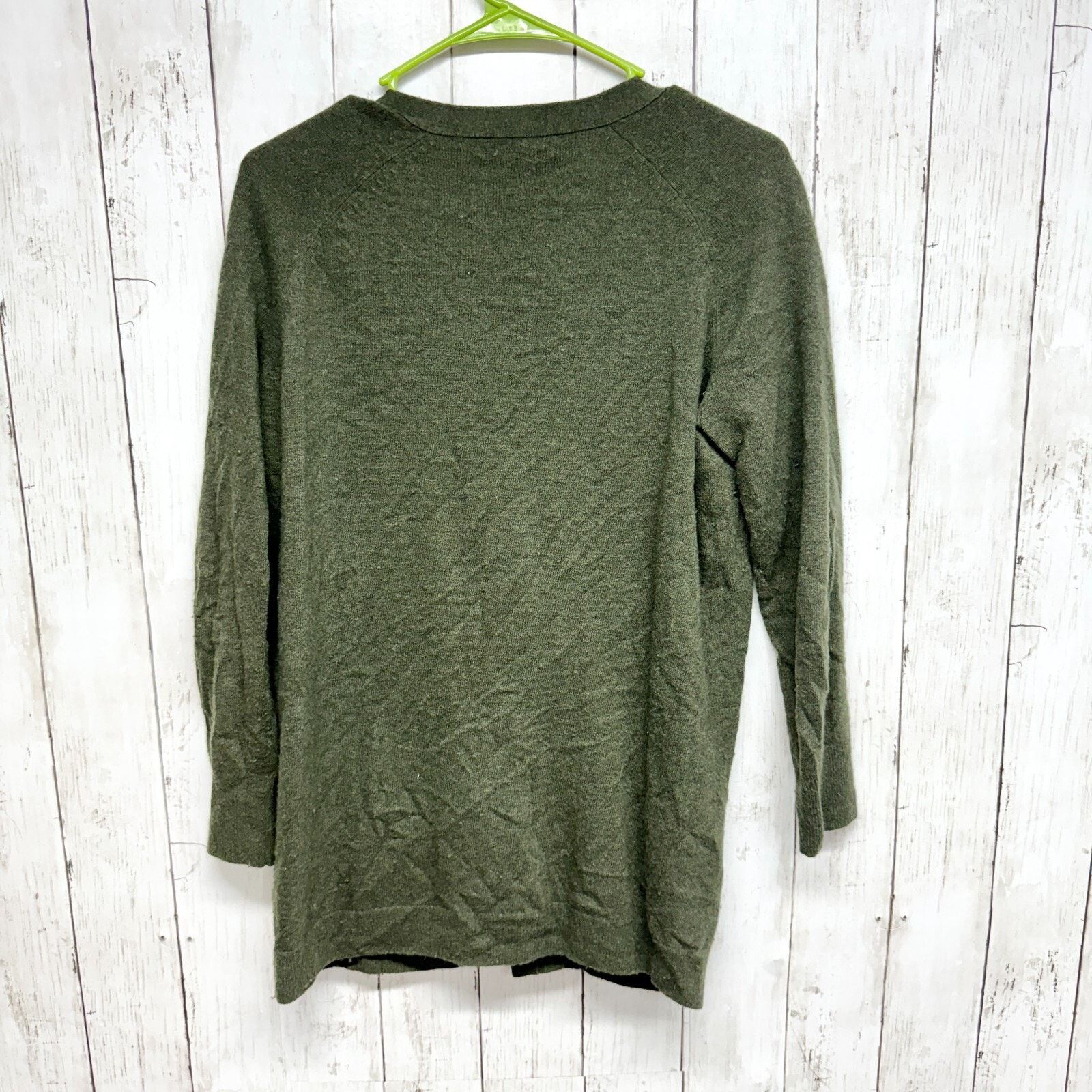 Banana Republic Banana Republic Sweater Size S Italian Yarn Green Cardigan Size S / US 4 / IT 40 - 5 Thumbnail