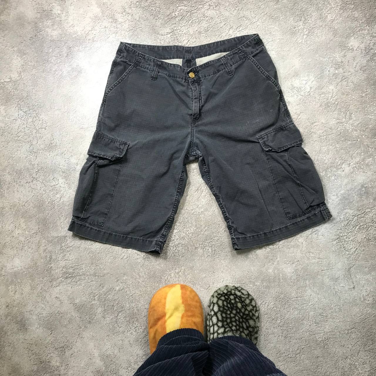 Vintage Vintage Carhartt Faded Cargo Shorts Baggy Streetwear Logo 31 Size US 31 - 2 Thumbnail