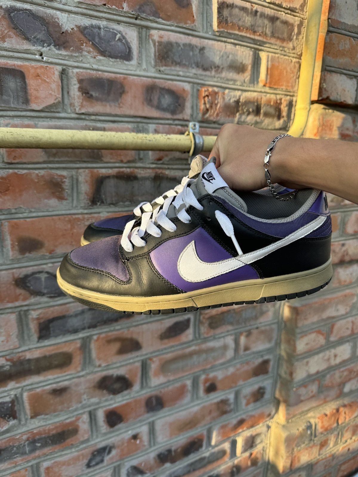 Nike × Vintage VINTAGE 2009 NIKE DUNK LOW VARSITY PURPLE RARE SHOES Size US 11 / EU 44 - 3 Thumbnail
