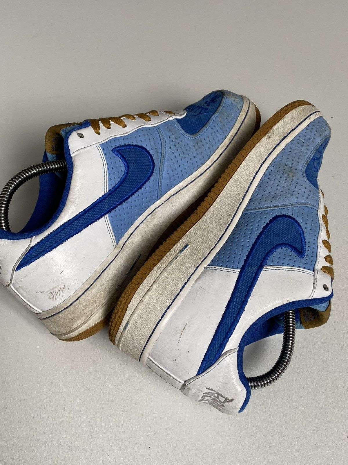Nike 🔥 VINTAGE 00s NIKE AIR FORCE 1 PREMIUM DOWN NORTH COLLAB Size US 7 / EU 40 - 12 Thumbnail