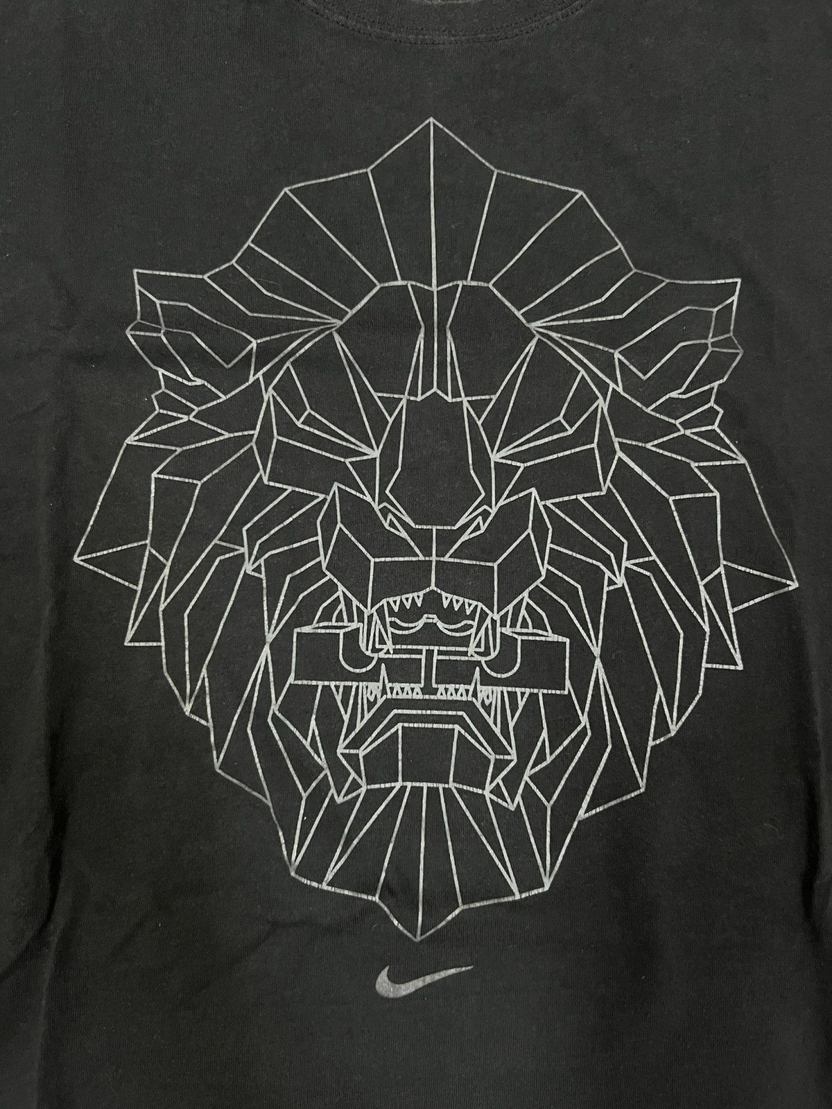 Nike Lebron James Nike T-shirt Size US XL / EU 56 / 4 - 4 Thumbnail