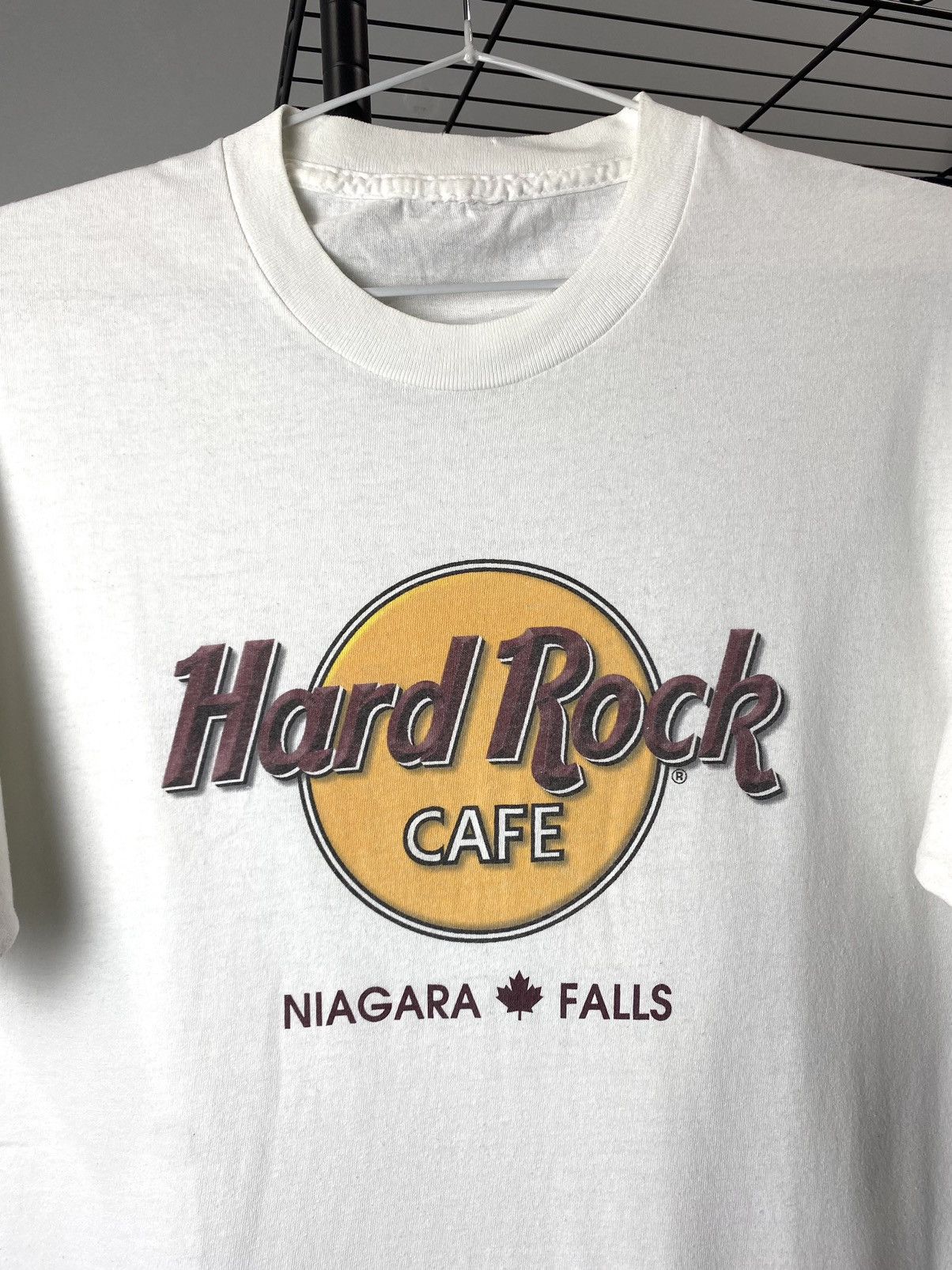 Hard Rock Cafe Vintage 80-90’s Hard Rock Cafe Niagara Falls Canada TShirt Size US M / EU 48-50 / 2 - 2 Thumbnail