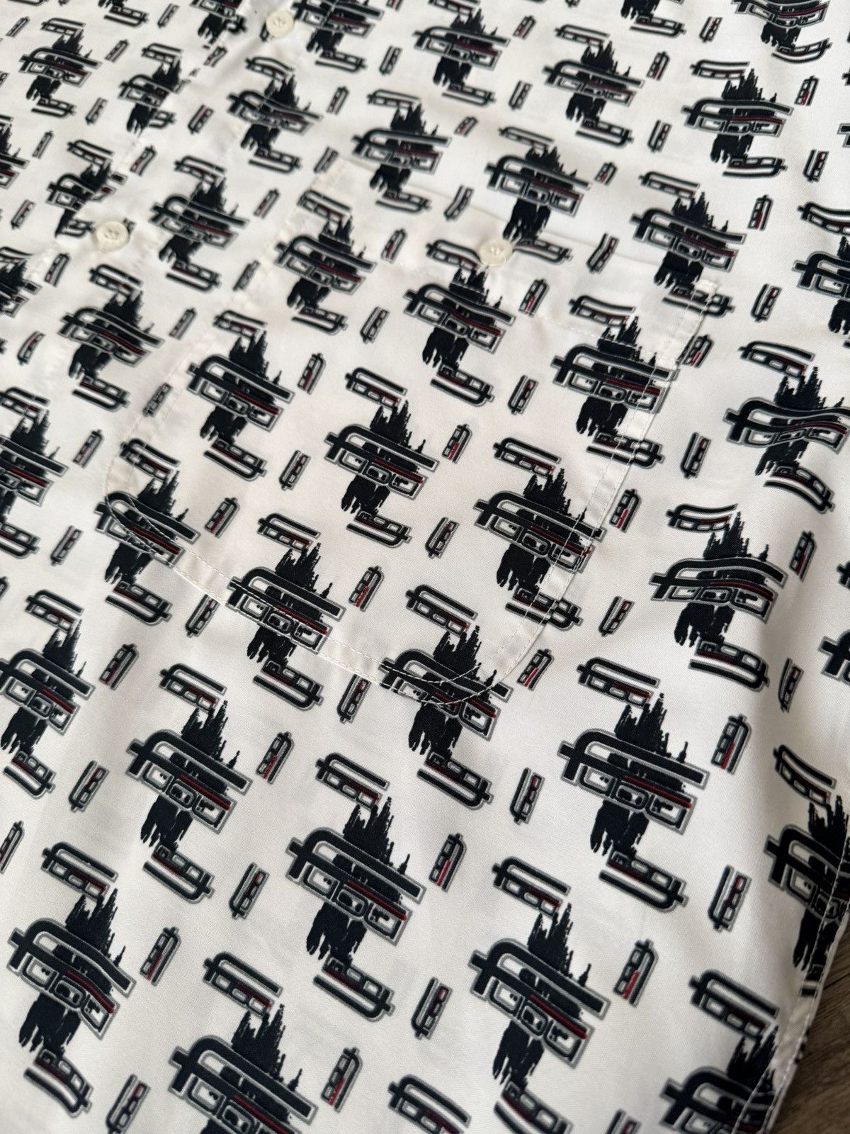 Fubu Vintage Fubu Logo All Over Print Button Up Shirt Large Size US L / EU 52-54 / 3 - 2 Thumbnail
