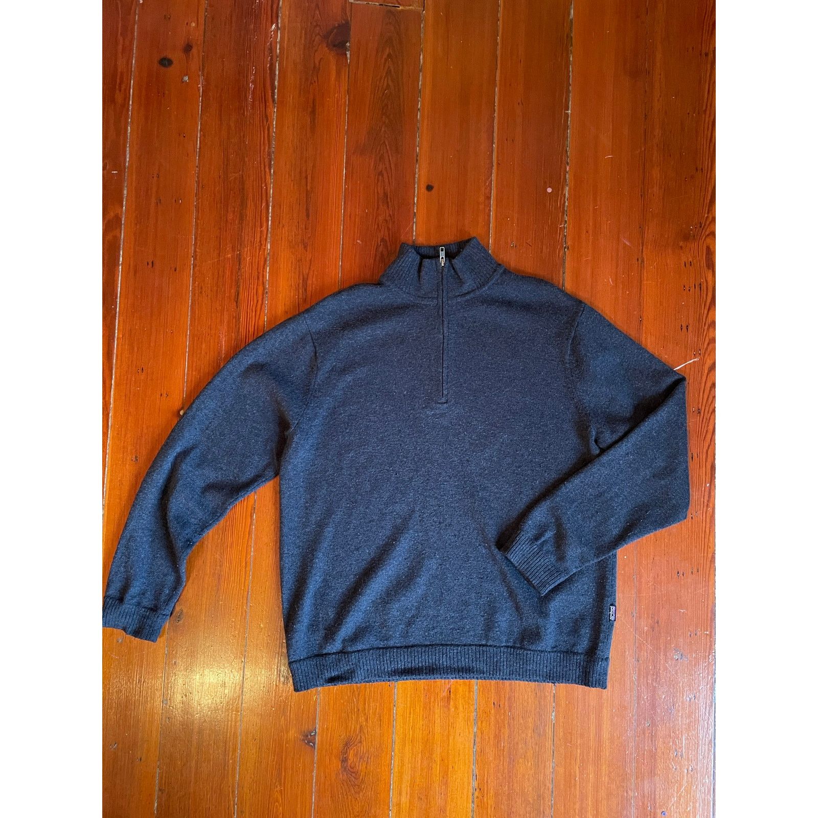 Patagonia Lambswool Quarter Zip Sweater Men’s Large navy