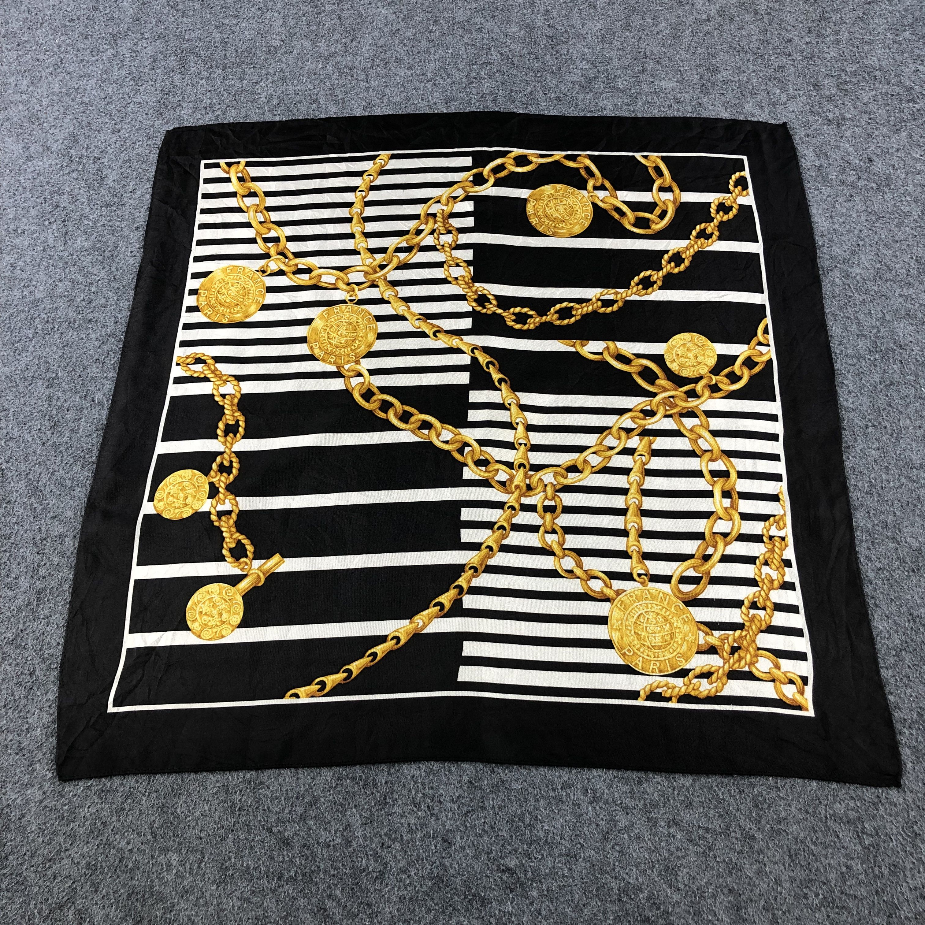 Vintage France Gold Chains Handkerchief Neckerchief Bandana H1341 Size ONE SIZE - 1 Thumbnail