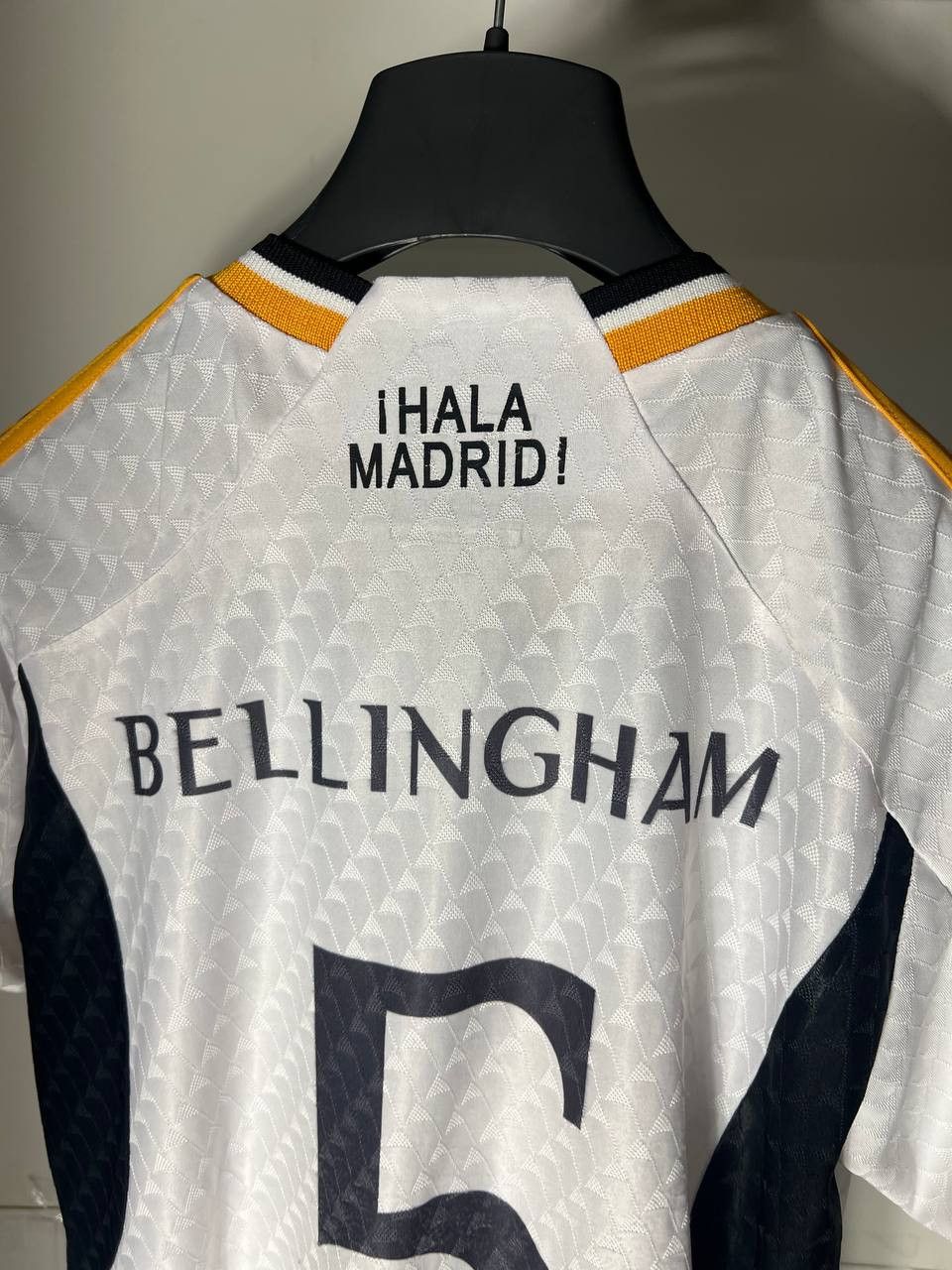 Vintage VERY RARE ADIDAS FC REAL MADRID SPAIN SOCCER JERSEY BLOKE Size US L / EU 52-54 / 3 - 6 Thumbnail