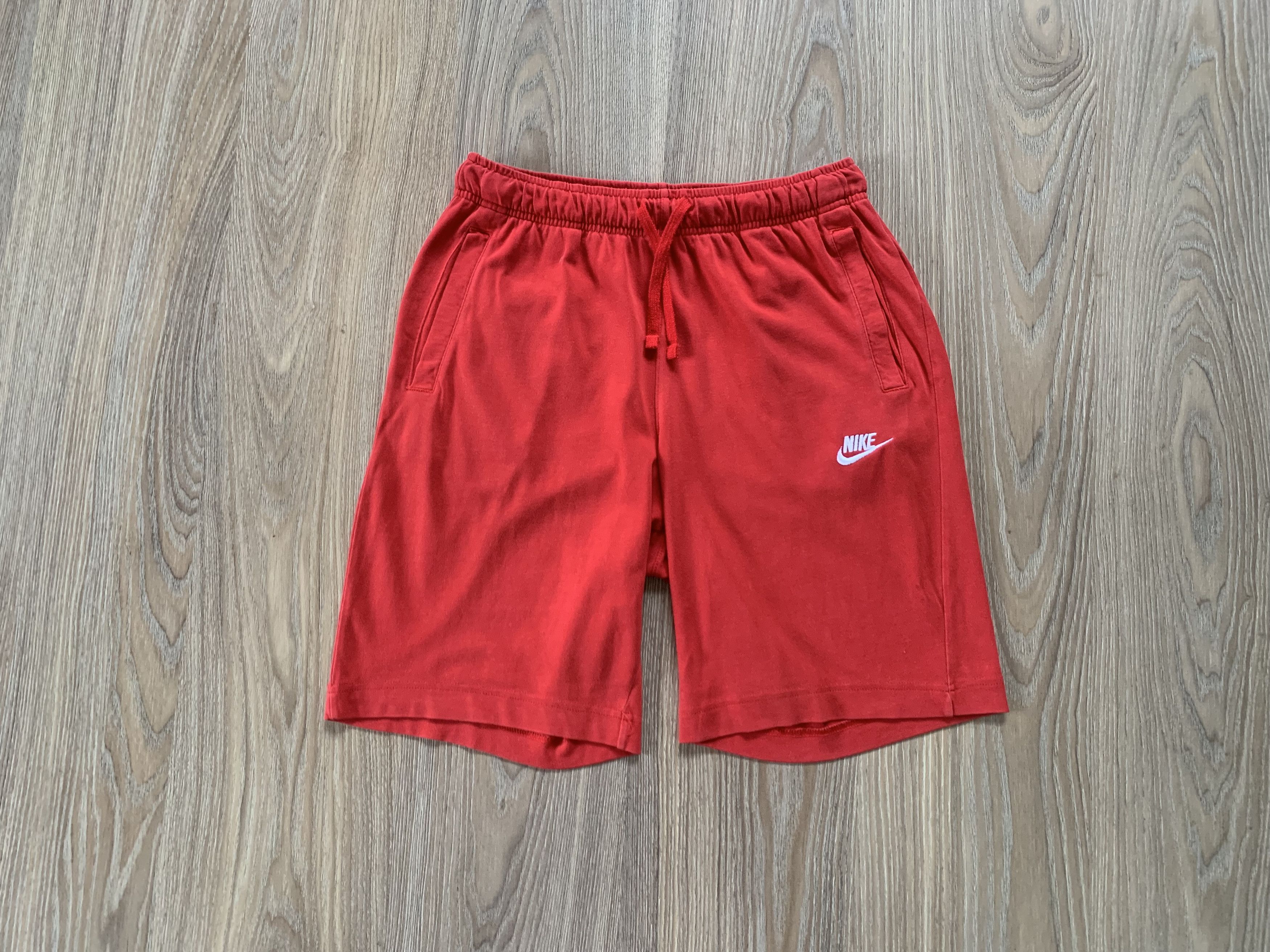 Nike Nike Sportswear Red Shorts Size US 30 / EU 46 - 1 Thumbnail