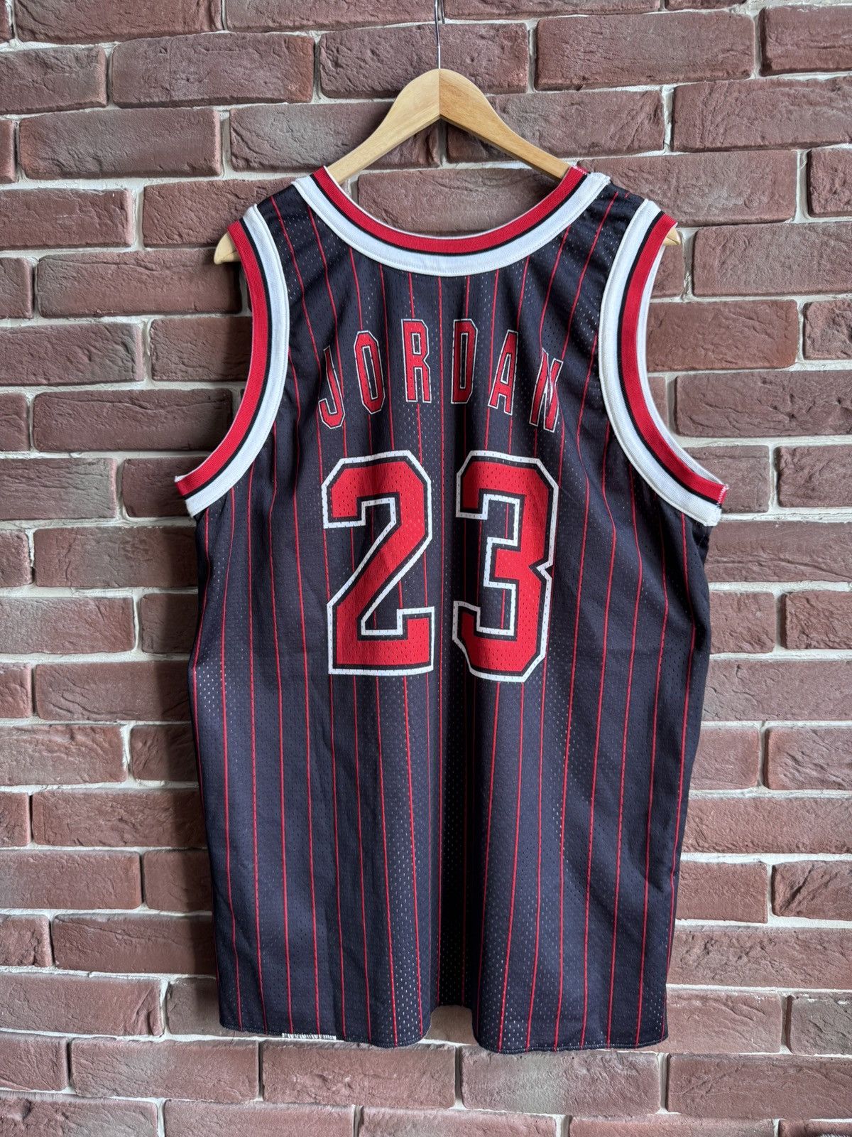 NBA Vintage Champion Chicago Bulls Basketball NBA Jersey Jordan Size US L / EU 52-54 / 3 - 4 Thumbnail
