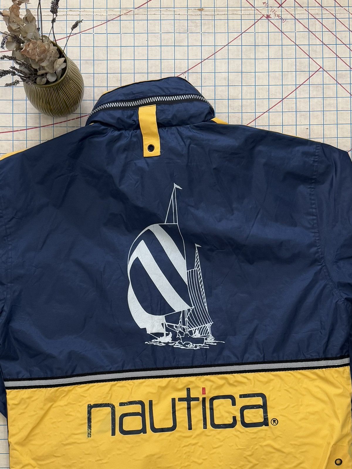 Nautica × Vintage Vintage Nautica Competition Sailing Jacket Navy and Yellow Size US L / EU 52-54 / 3 - 15 Thumbnail