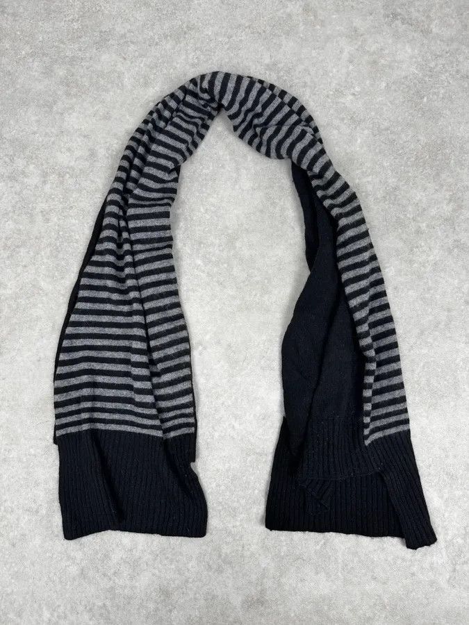 Dolce & Gabbana 2010s Dolce & Gabbana Grey & Black Striped Beanie & Scarf Set Size ONE SIZE - 6 Thumbnail