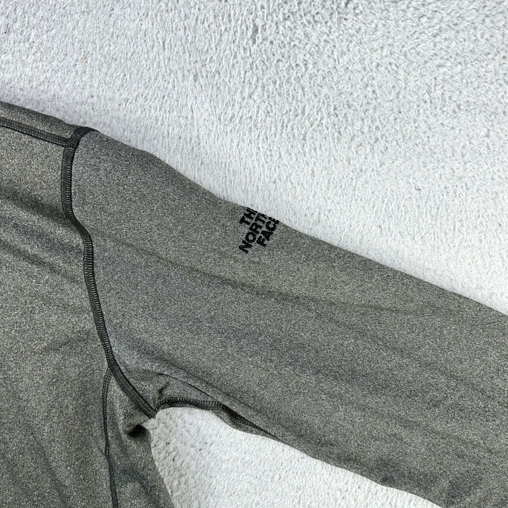 The North Face The North Face Sweatshirt Pullover Mens Medium Gray Quarter Zip Fleece Logo Size US M / EU 48-50 / 2 - 6 Thumbnail