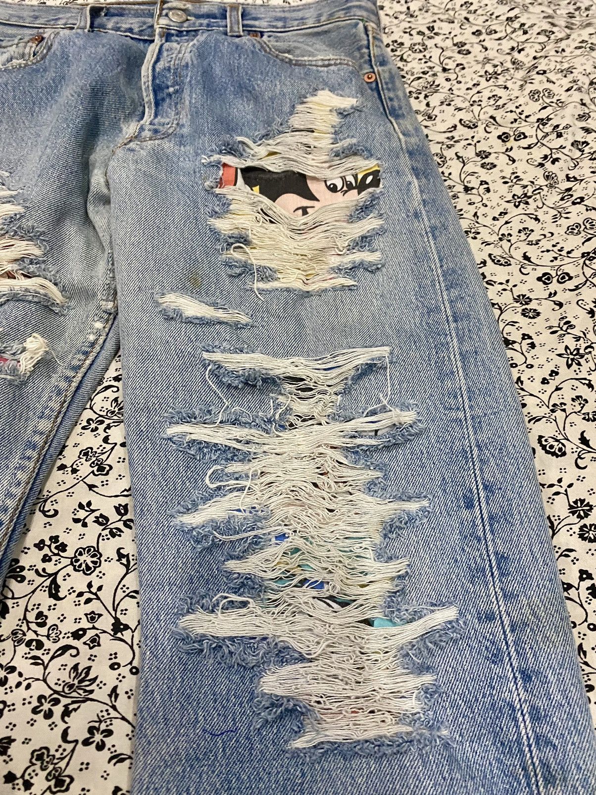 Levi's × Mickey Mouse × Vintage vtg 90’s levis 501 x mickey mouse Size US 30 / EU 46 - 3 Thumbnail