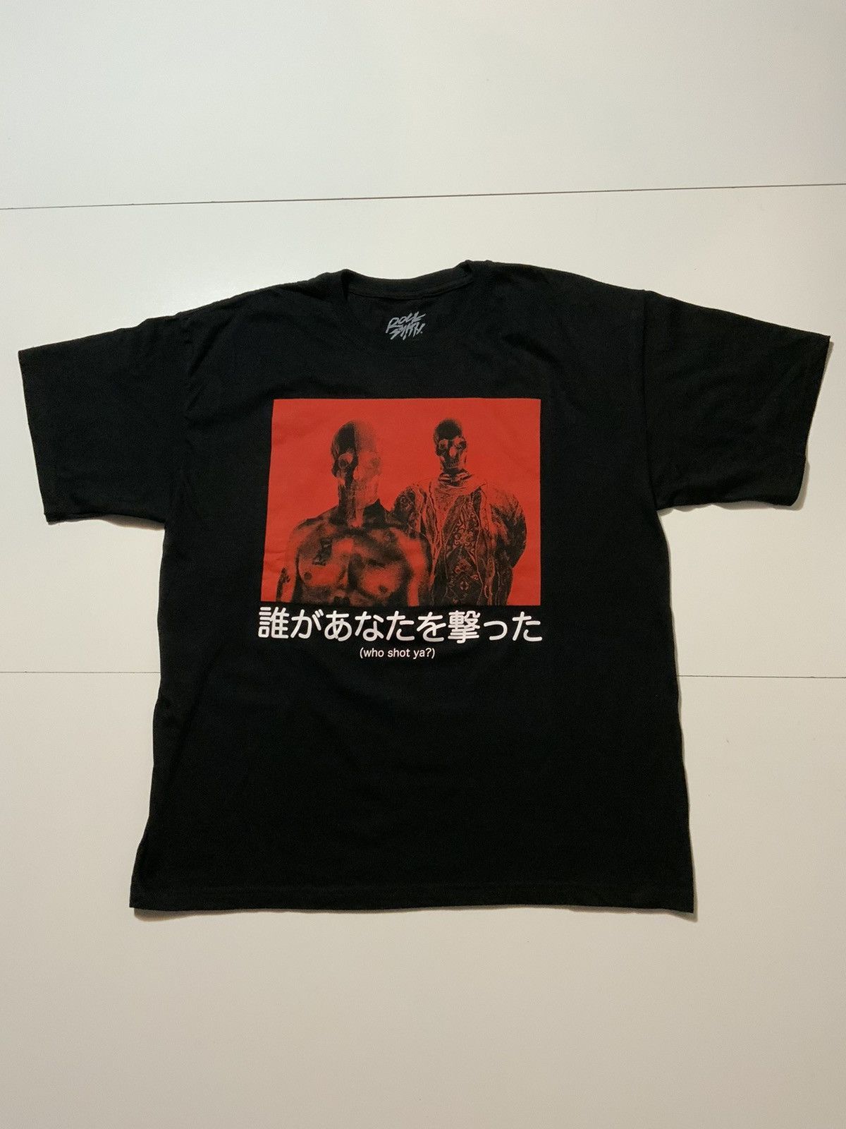 ROCKSMITH × Rap Tees RockSmith NYC Who Shot YA Tupac Notorious BIG Biggie T-Shirt Size US XL / EU 56 / 4 - 1 Thumbnail