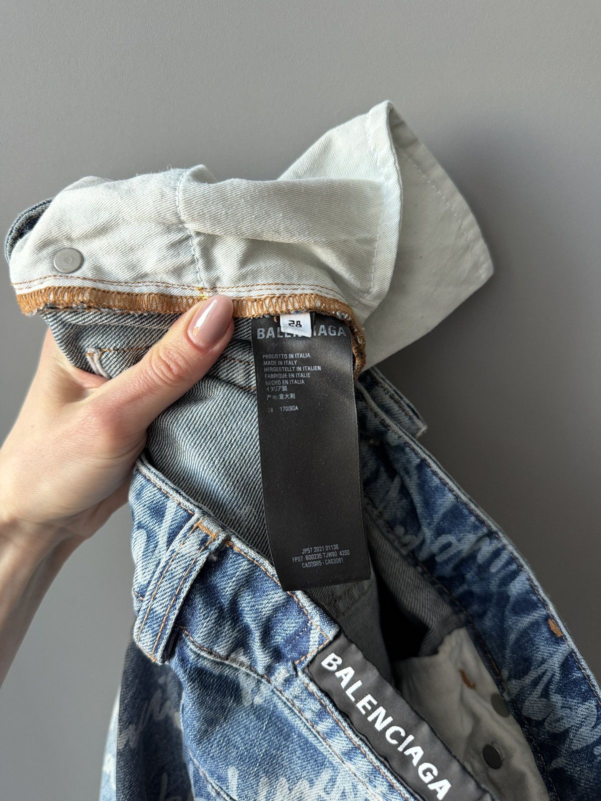 Balenciaga Balenciaga All-Over Signature Scribble-Print Baggy Jeans Size US 28 / EU 44 - 9 Thumbnail