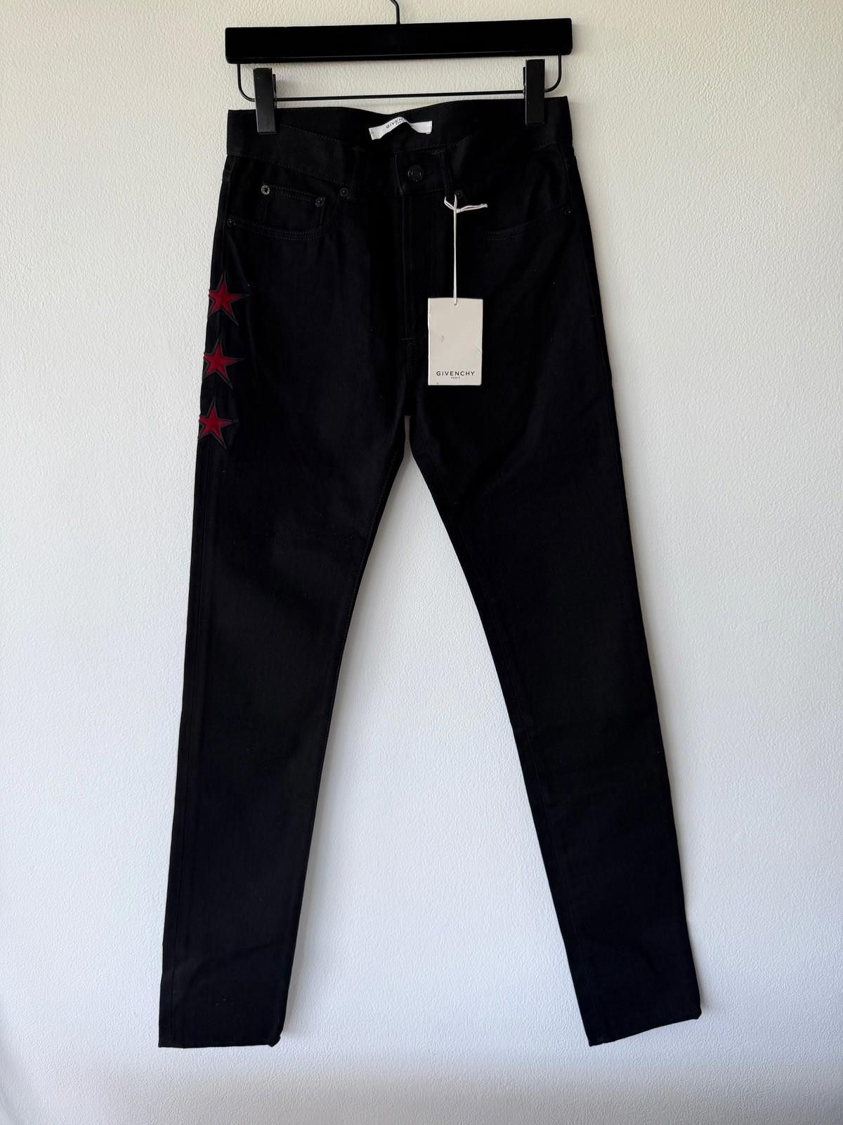 Givenchy new Givenchy mens denim jeans black embroidered red stars 28 Size US 28 / EU 44 - 4 Thumbnail
