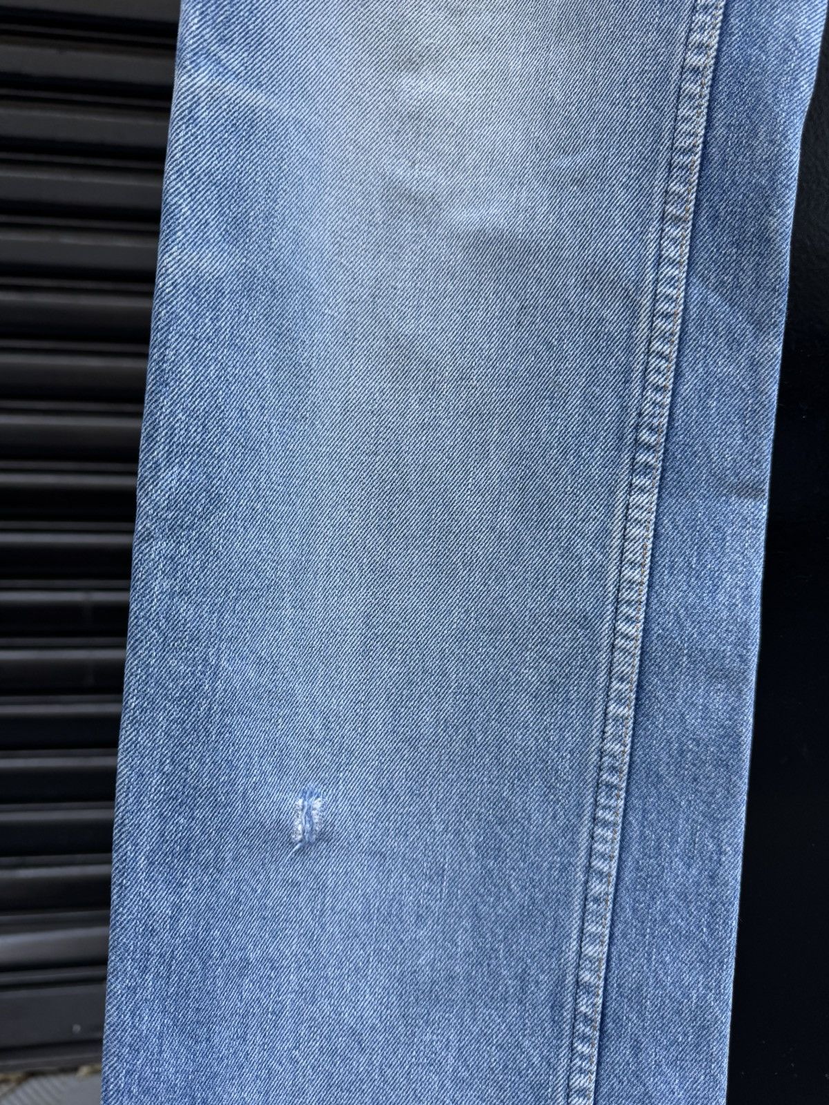 Helmut Lang Helmut Lang 2000 Silver Painter Thrashed Classic Cut Denim Size US 32 / EU 48 - 6 Thumbnail