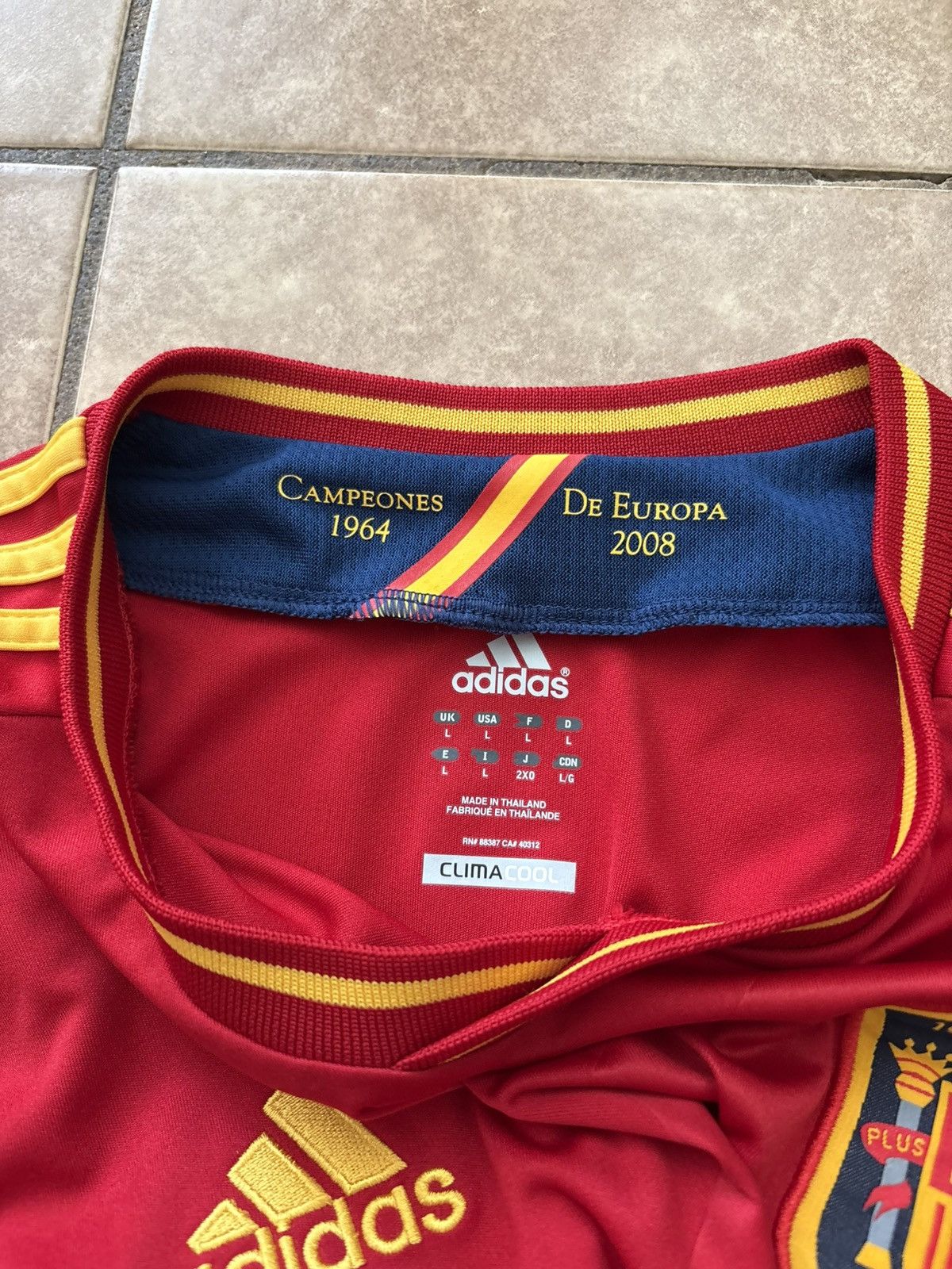 Adidas Spain 2012 Adidas Techfit UEFA Euro Size US L / EU 52-54 / 3 - 4 Thumbnail