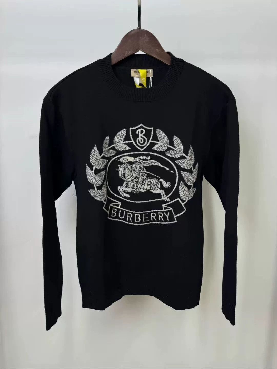 Burberry burberry embroidered sweater with spurs design Size US XS / EU 42 / 0 - 1 Thumbnail