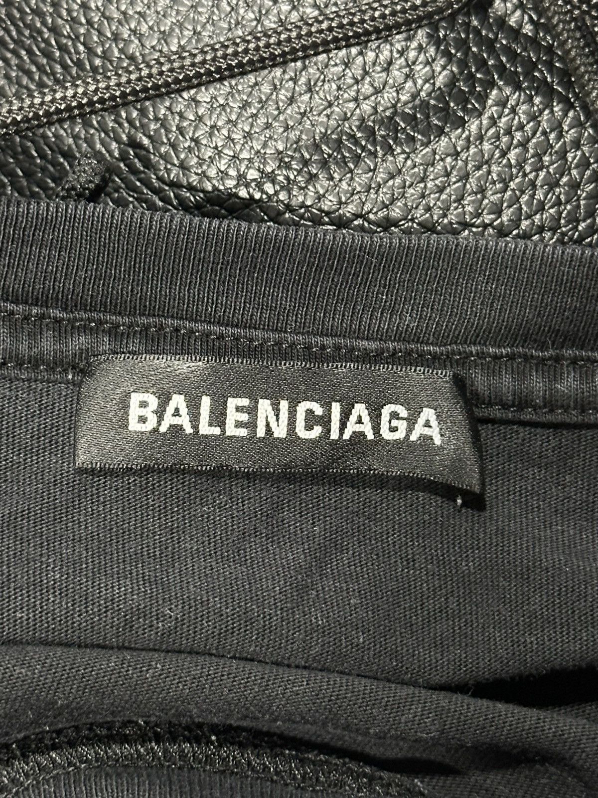 Balenciaga balenciaga copyright tshirt Size US XL / EU 56 / 4 - 4 Thumbnail