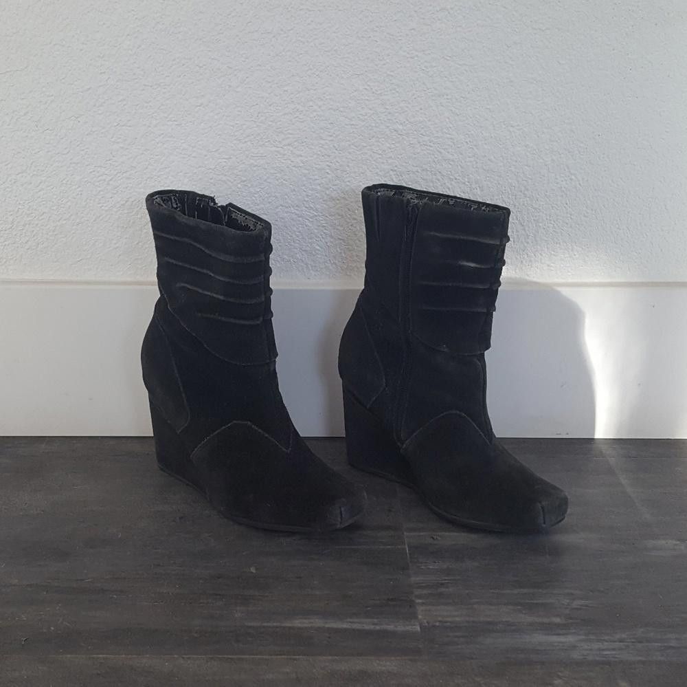 Hush Puppies Black Suede Hush Puppies Detailed Bootie Size US 6.5 / IT 36.5 - 2 Thumbnail