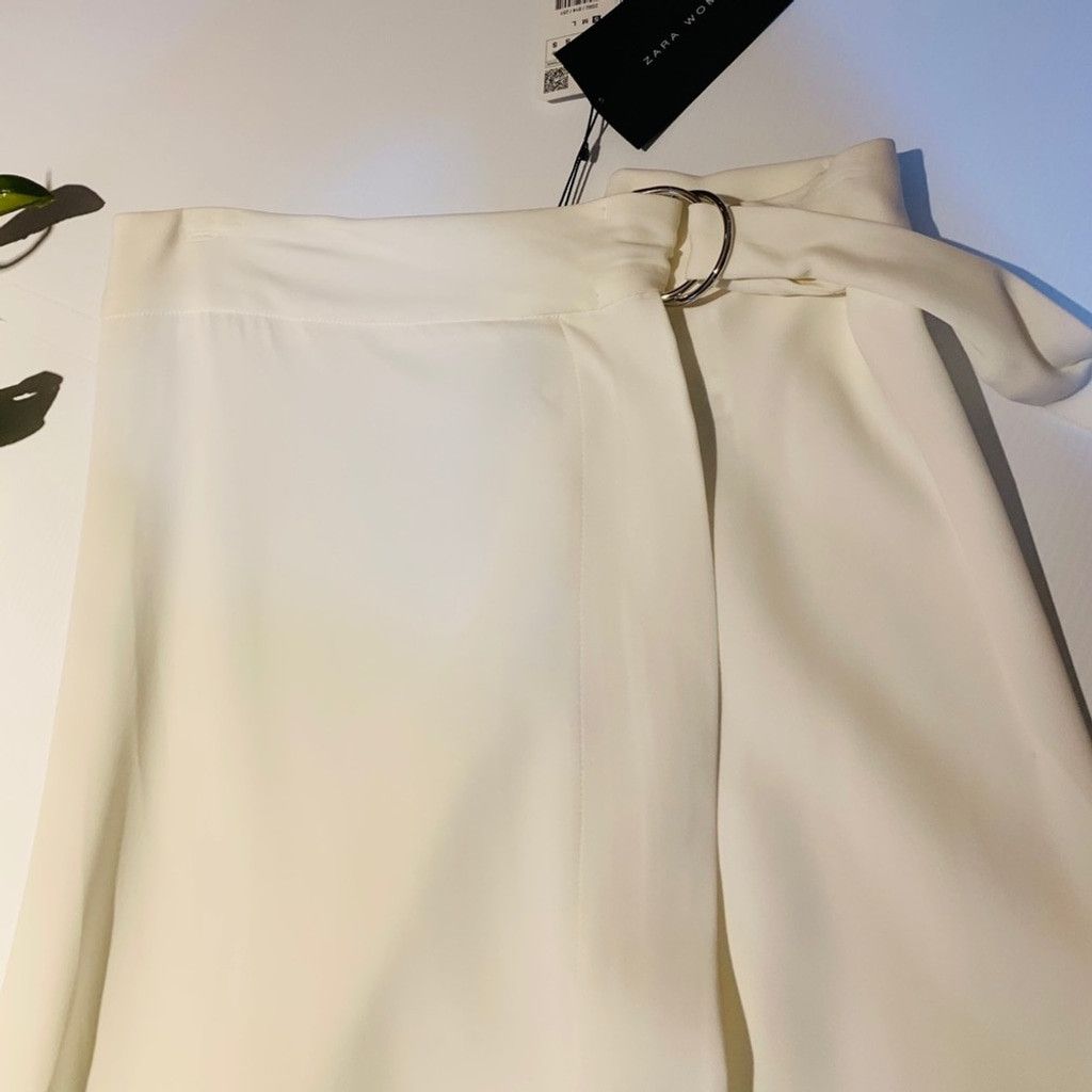 Zara Zara Woman BN white skirt Dize S with side slit Size 26" / US 2 / IT 38 - 2 Thumbnail