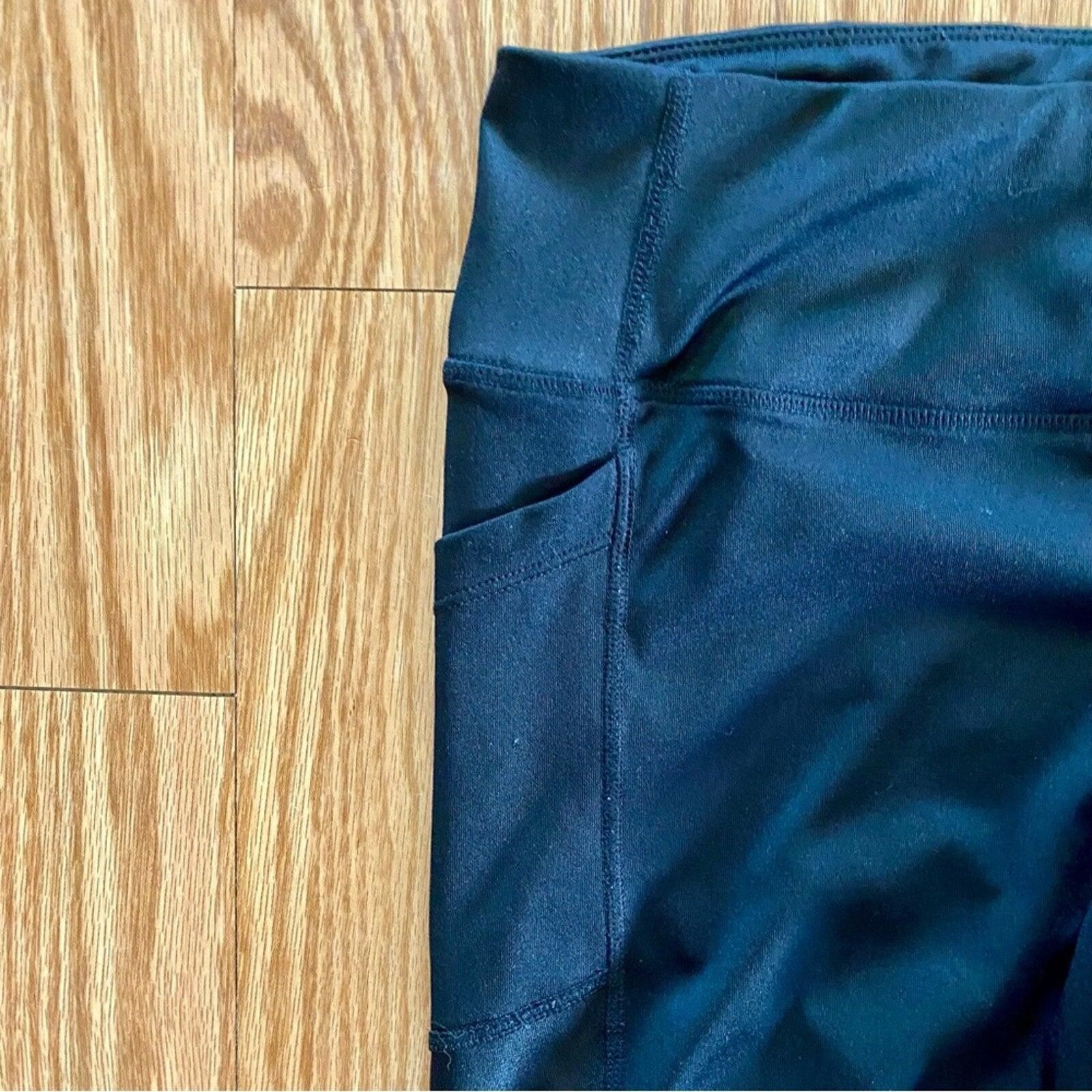 Bcbgmaxazria BCBGMaxAzria Black Capri Athletic Legging Pants Womens Large Size 36" / US 14 / IT 50 - 3 Thumbnail