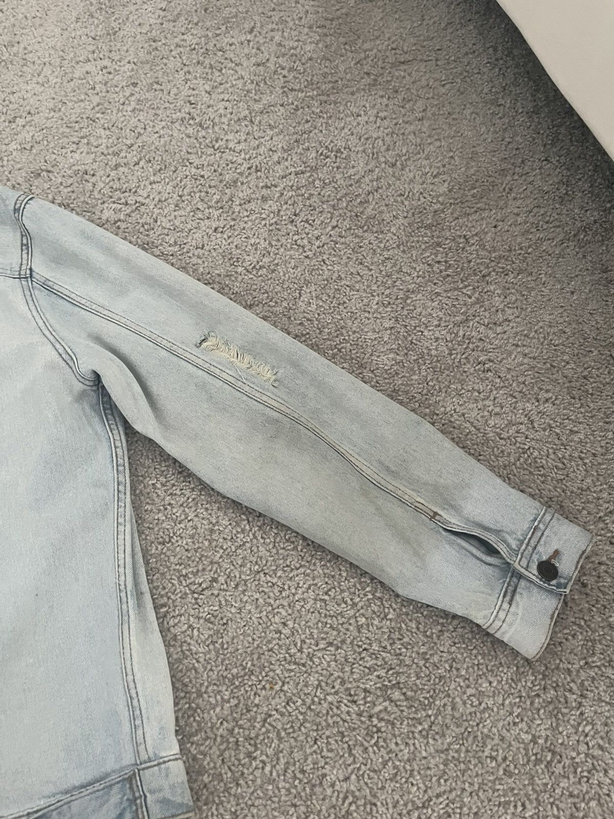 H&M H&M x Distressed Denim Jacket Size US M / EU 48-50 / 2 - 6 Thumbnail