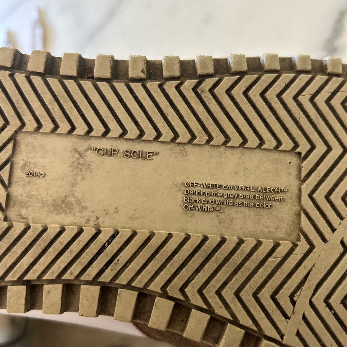 Off-White Off White High Top 70’s Leather, Suede Red Arrow Size US 11 / EU 44 - 9 Thumbnail