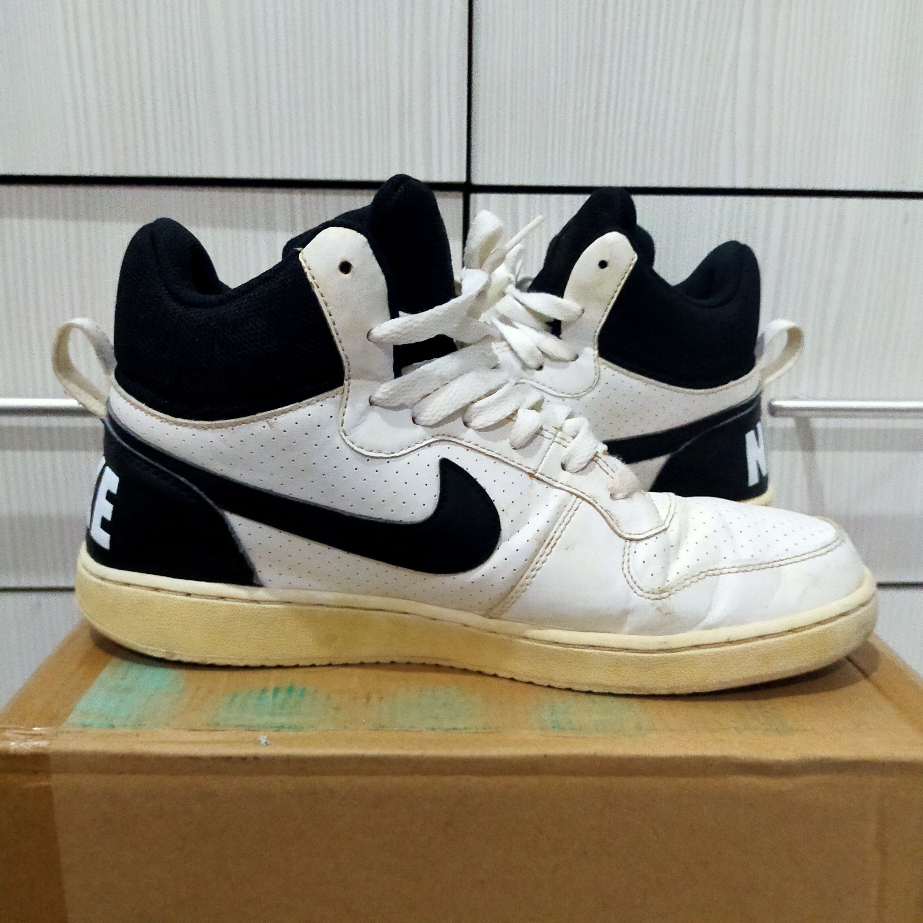 Nike Nike Court Borough Mid SL Sneakers Size US 8 / EU 41 - 1 Thumbnail