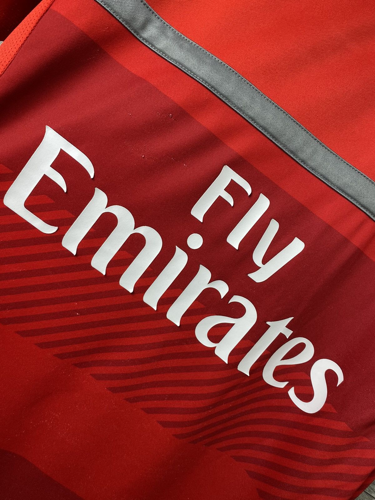 Puma Arsenal Puma 2016 2017 football jersey Size M Size US M / EU 48-50 / 2 - 15 Thumbnail