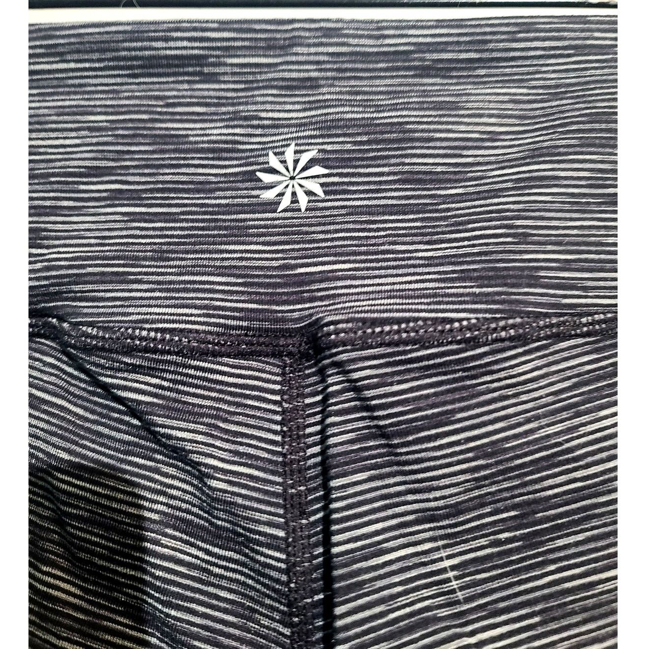 Athleta ATHLETA Energy Chaturanga Capri Leggings Size 24" / US 00 / IT 34 - 4 Thumbnail