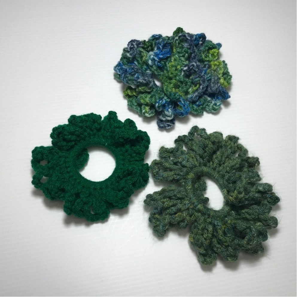Handmade NWT Green Blue Handmade Crocheted Hair Scrunchie Set of 3 Size ONE SIZE - 1 Thumbnail