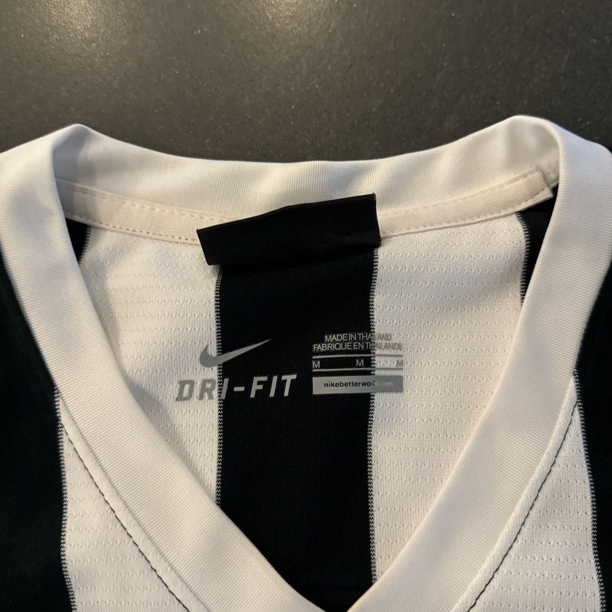 Nike Authentic Nike Juventus 2018/19 Jersey Size US M / EU 48-50 / 2 - 4 Thumbnail