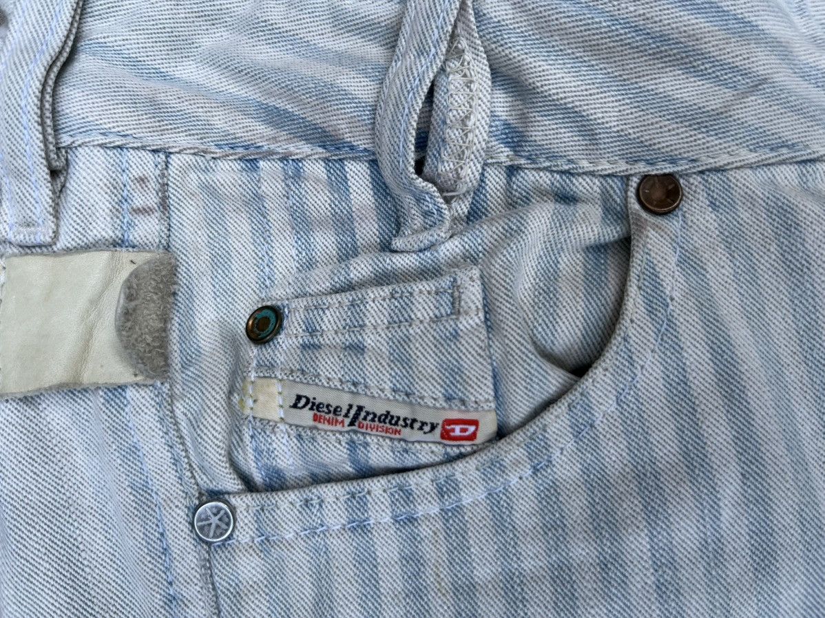 Diesel DIESEL Striped Flare Jeans Y2K Aesthetic W26 Size 26" / US 2 / IT 38 - 22 Thumbnail